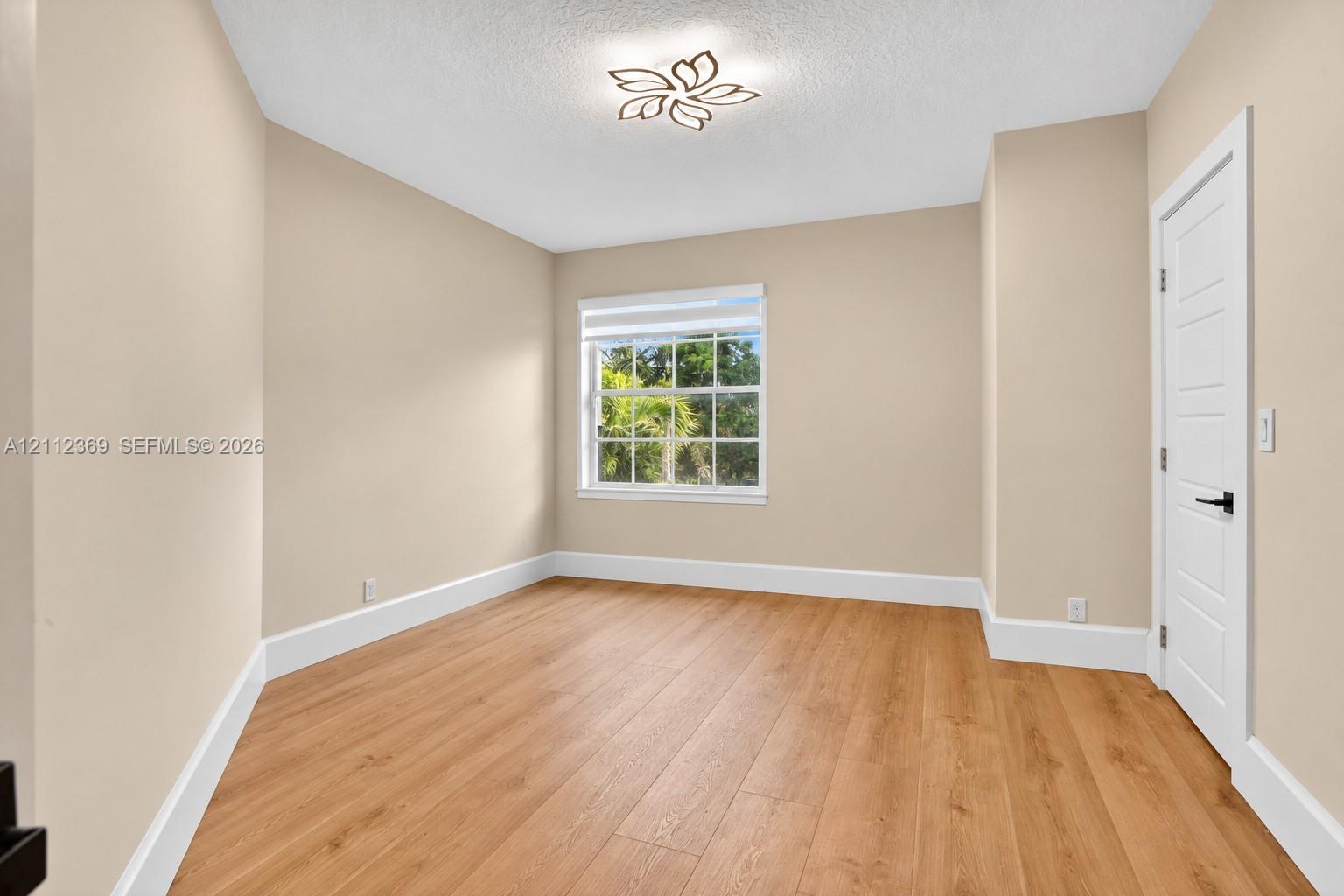 4953 Kensington Cir