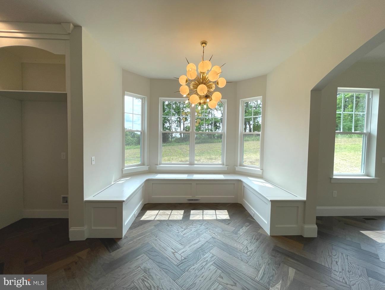 1207 E BUTLER PIKE