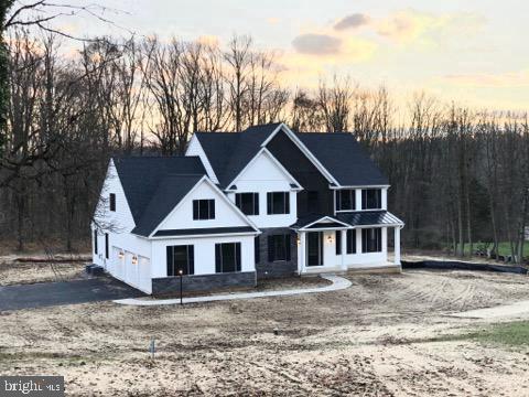 1207 E BUTLER PIKE