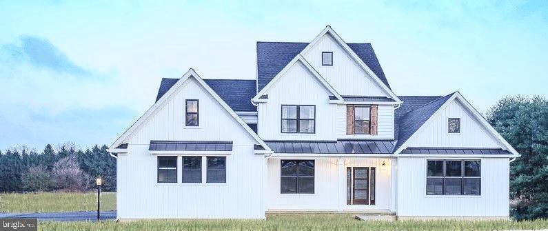 1207 E BUTLER PIKE