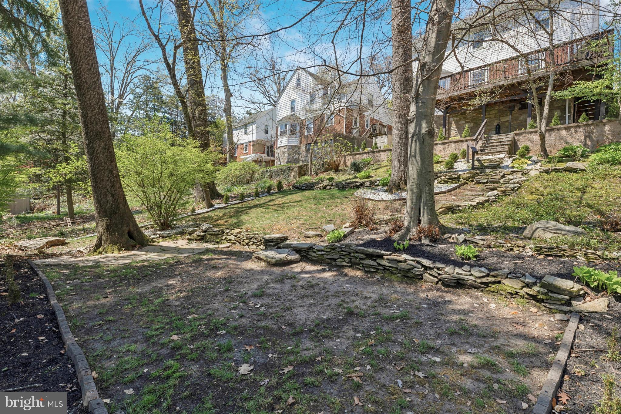 1523 EDGE HILL ROAD