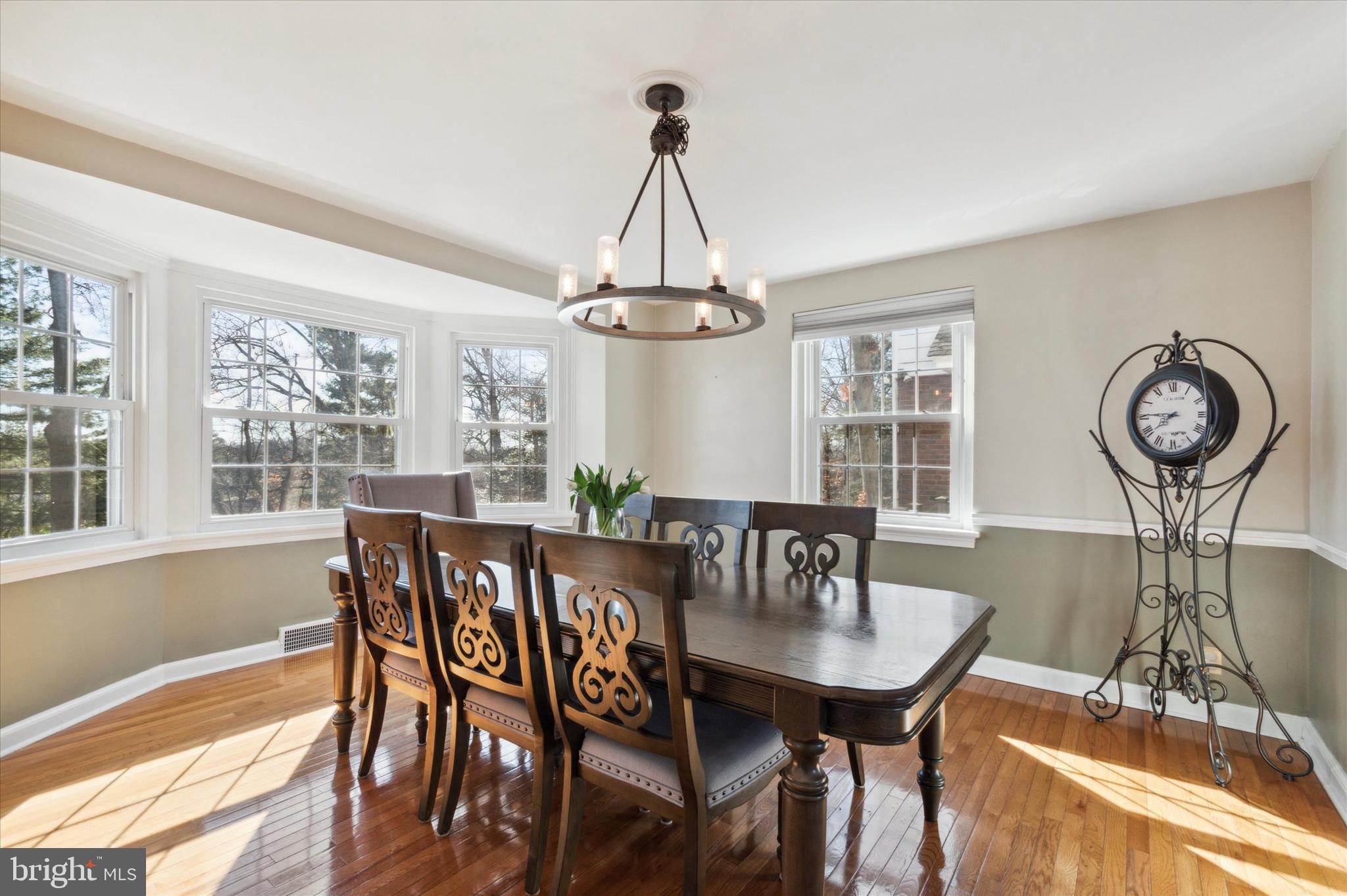1523 EDGE HILL ROAD