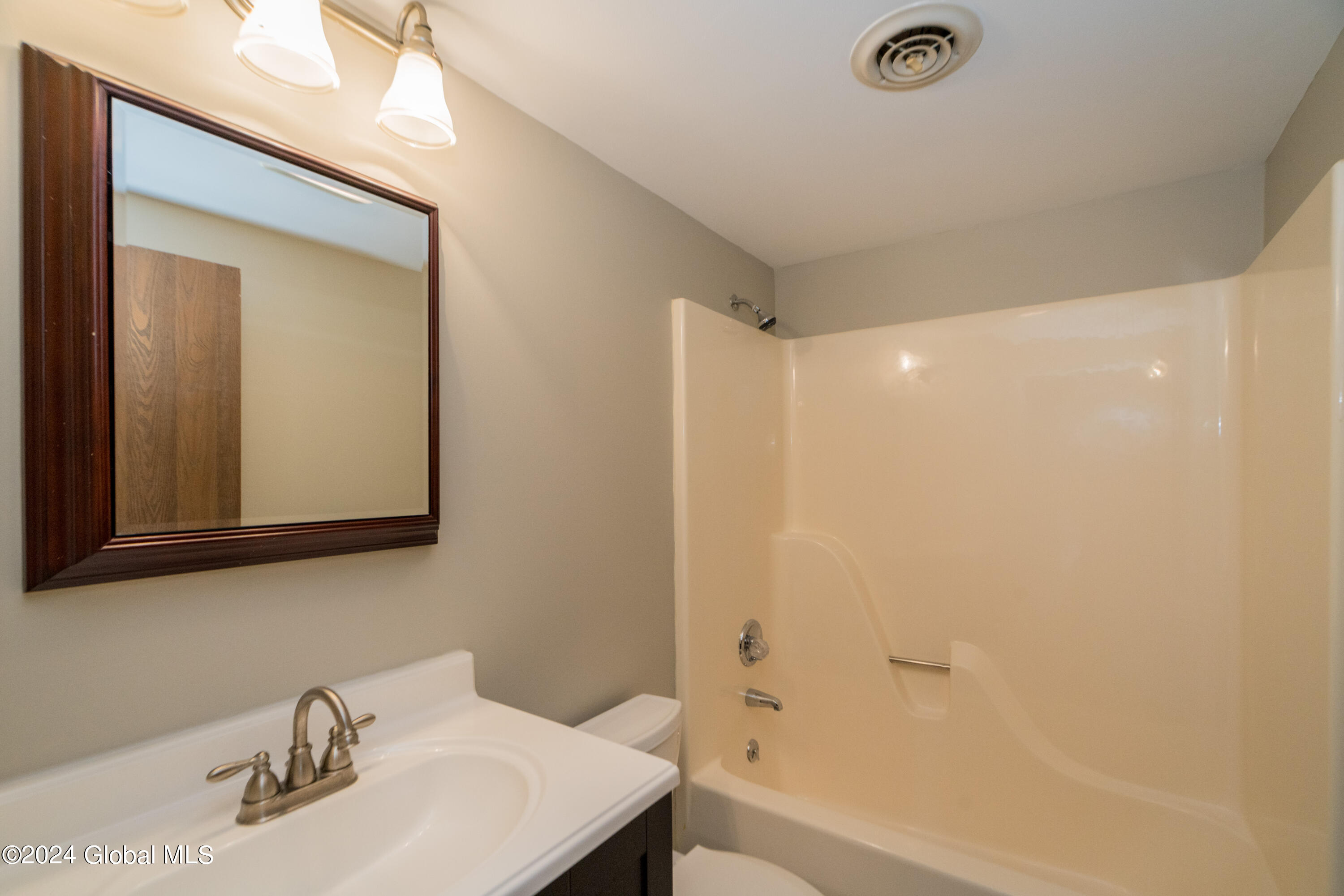 214 Thimbleberry Road