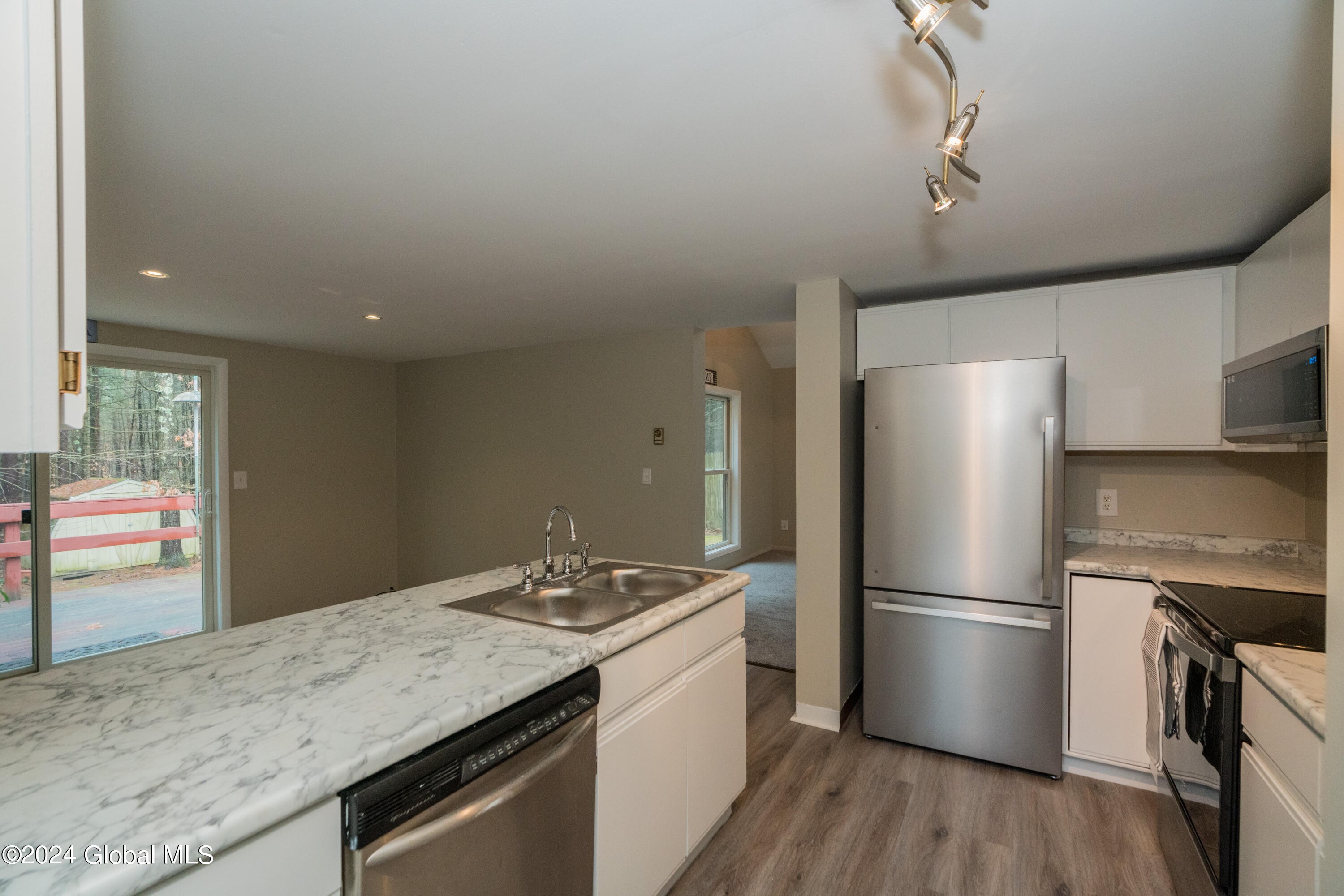 214 Thimbleberry Road