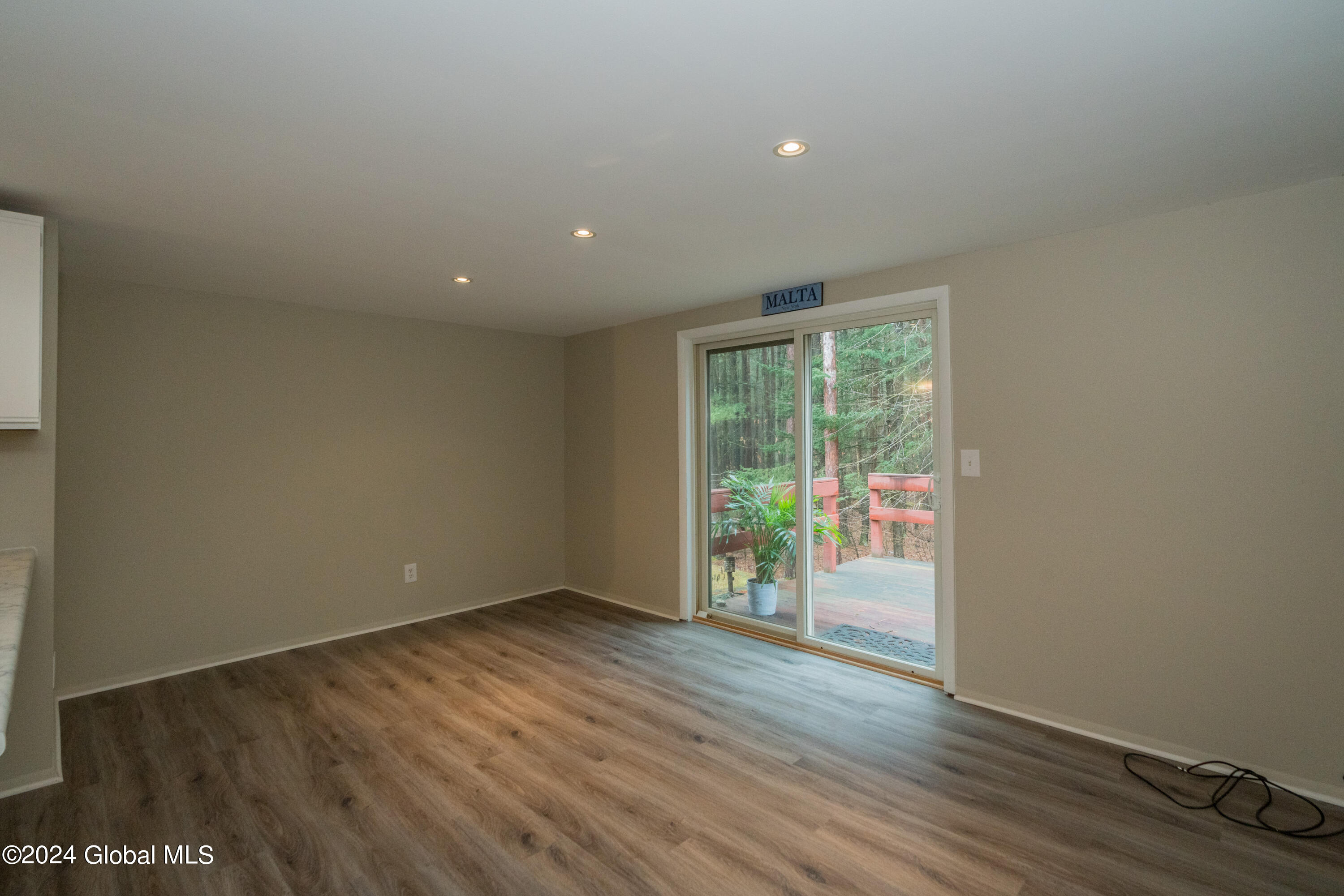 214 Thimbleberry Road