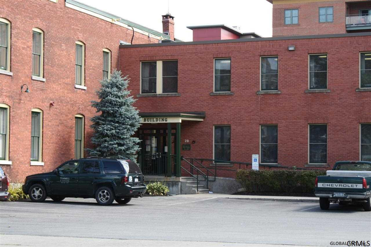 28 Clinton Street, 2nd FL