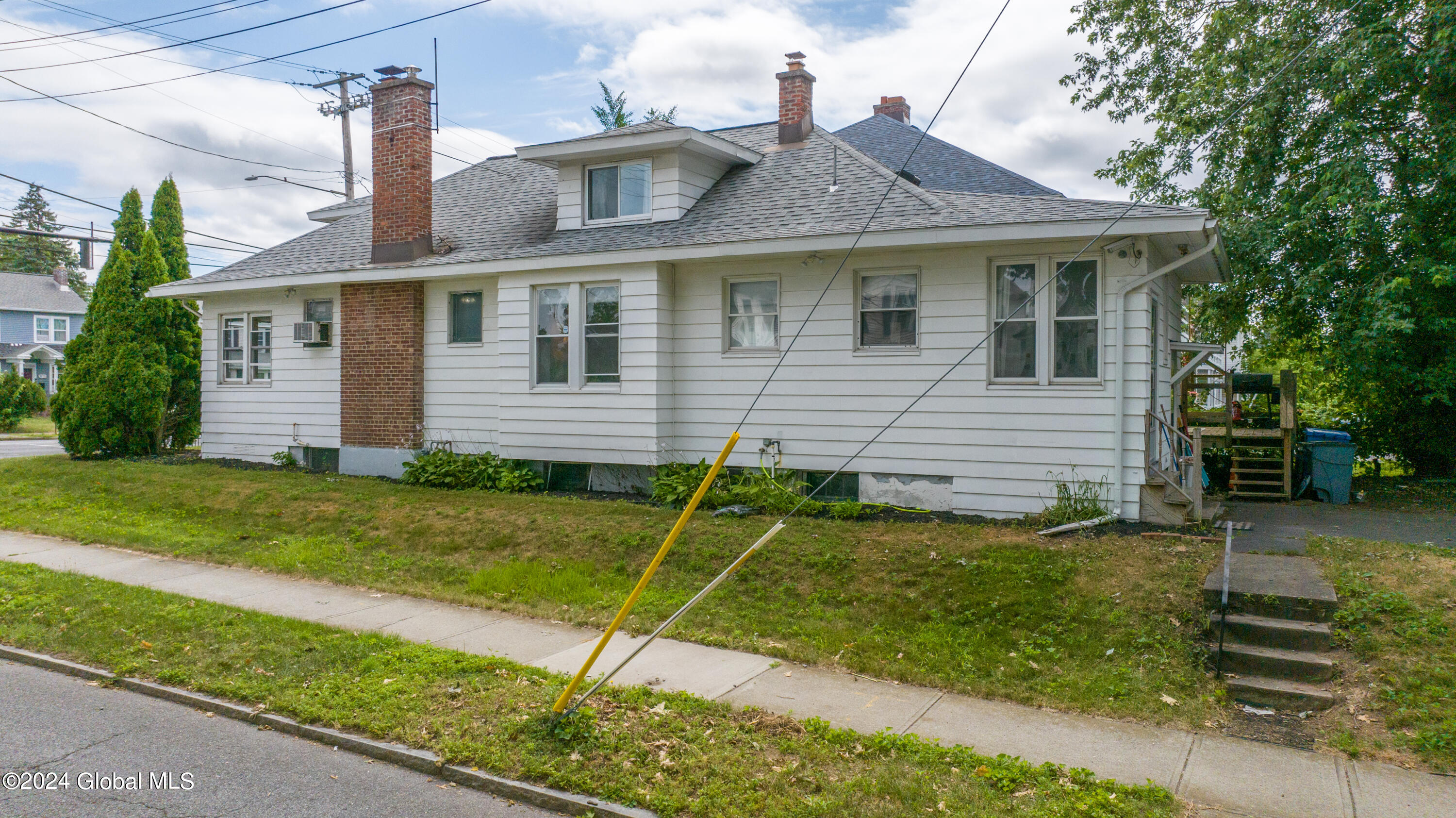 974 Washington Avenue