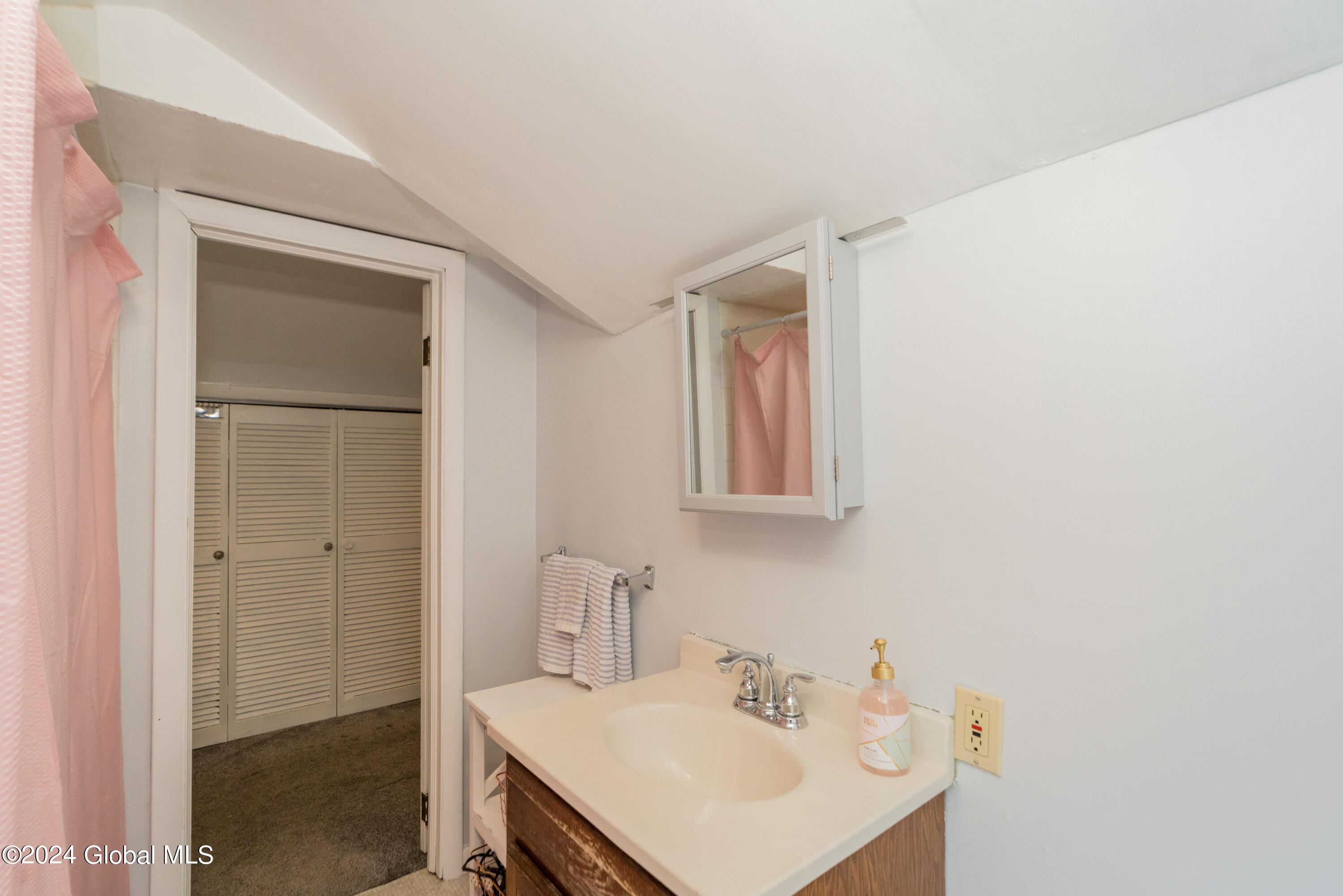 974 Washington Avenue