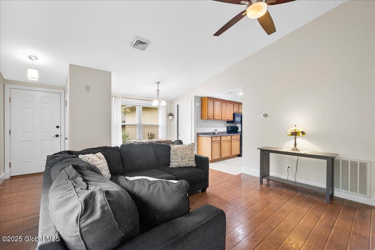 31 Thimbleberry Road