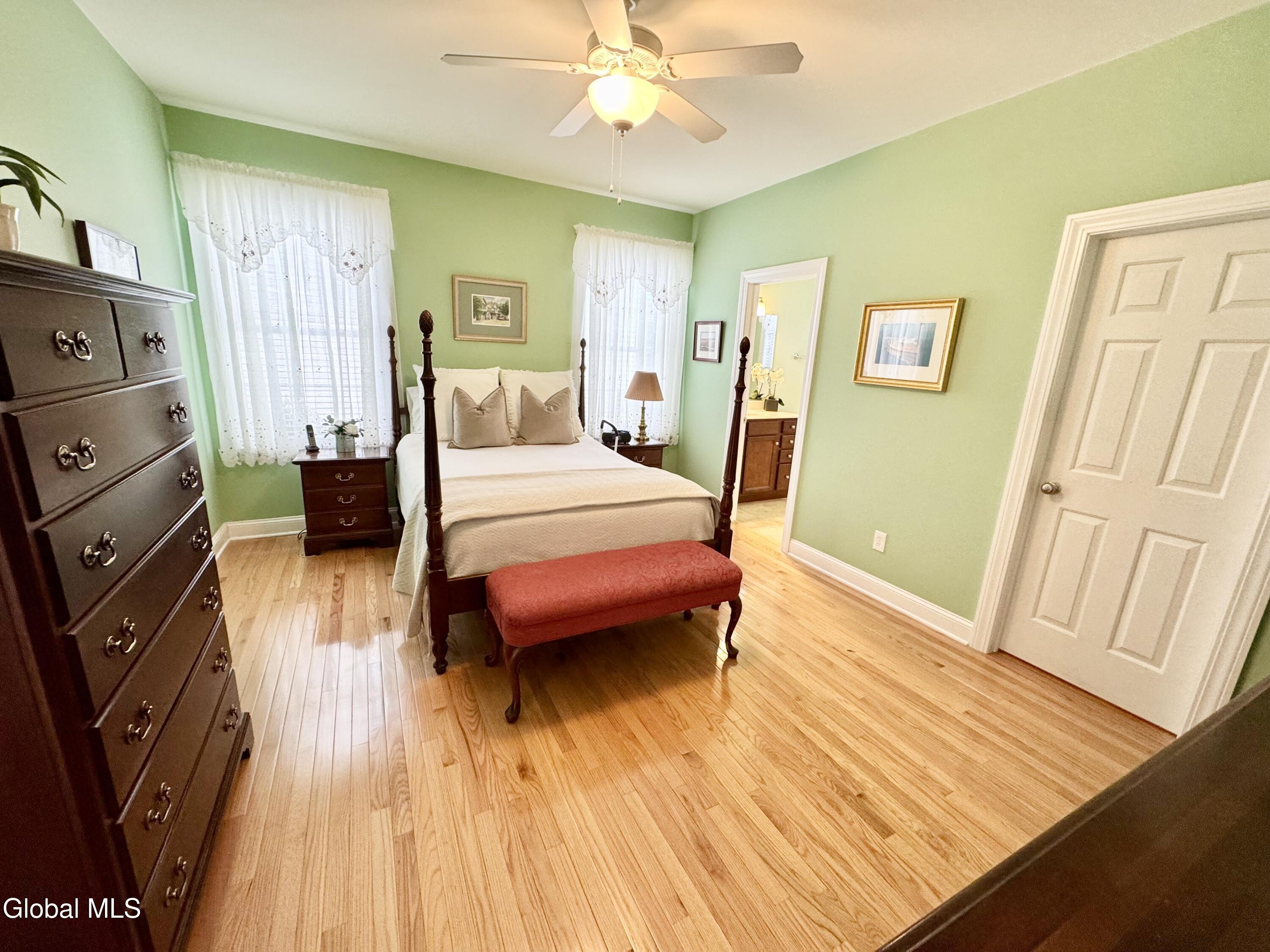 18 Forestbrook Drive