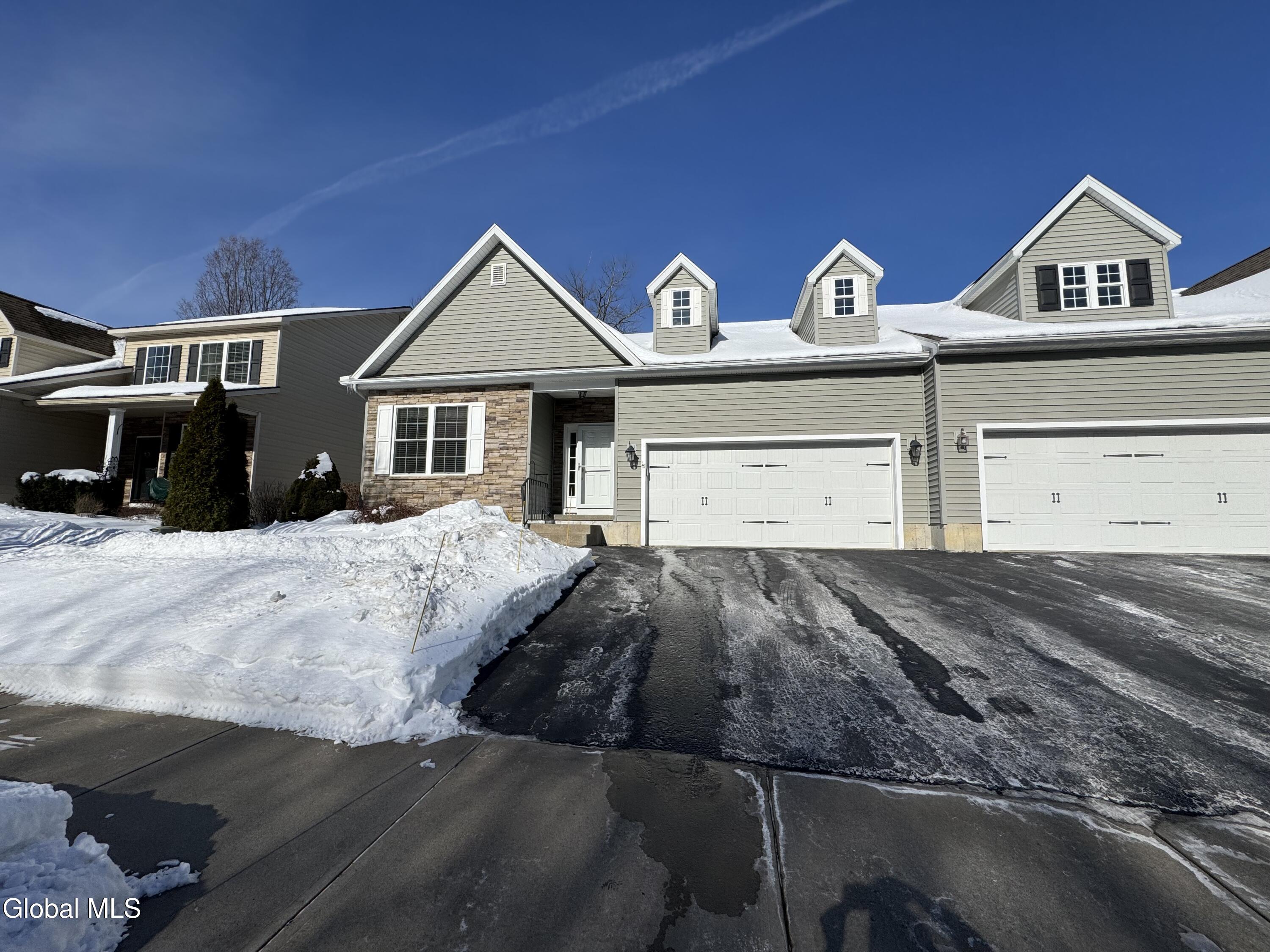 18 Forestbrook Drive