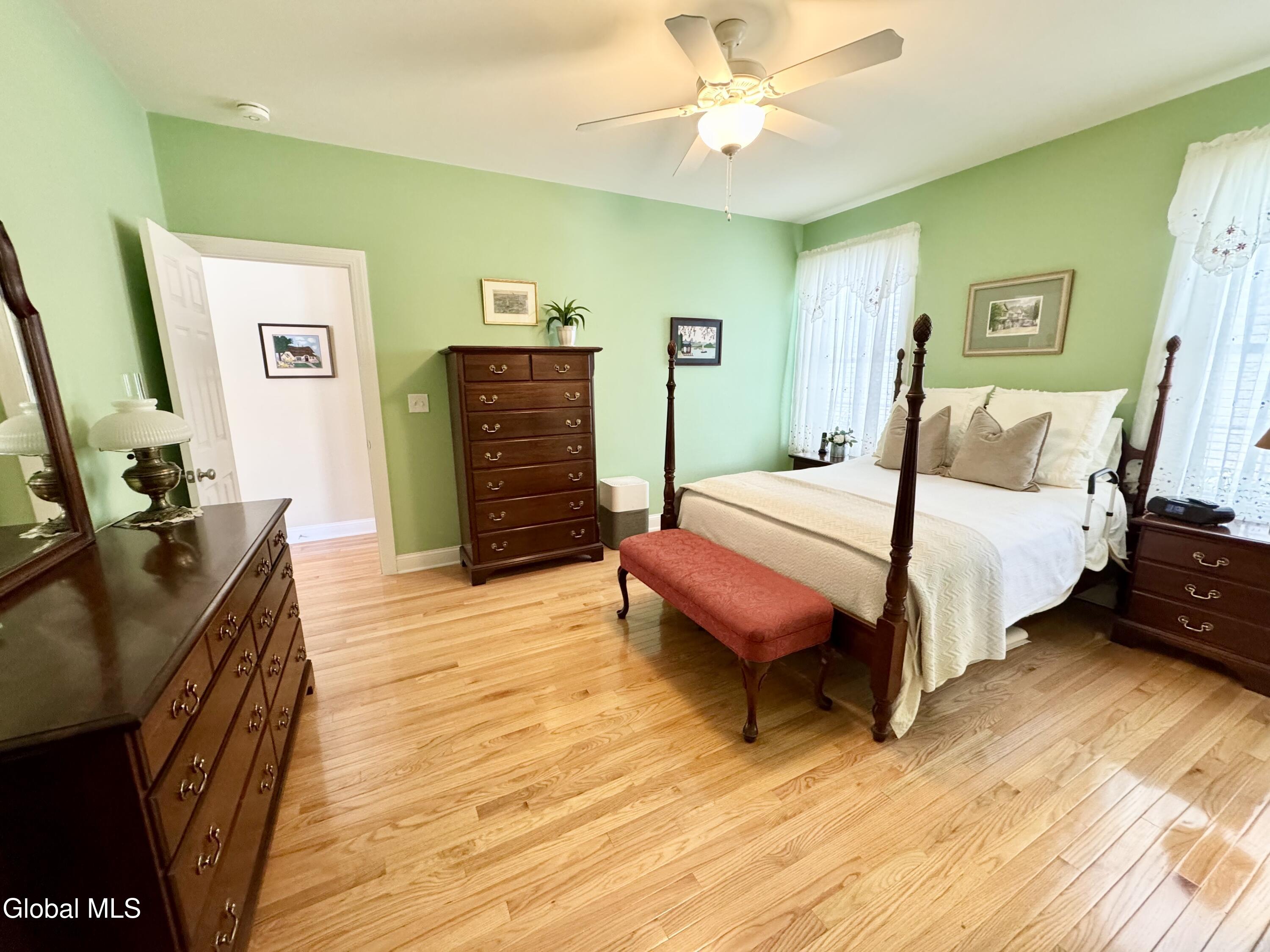 18 Forestbrook Drive