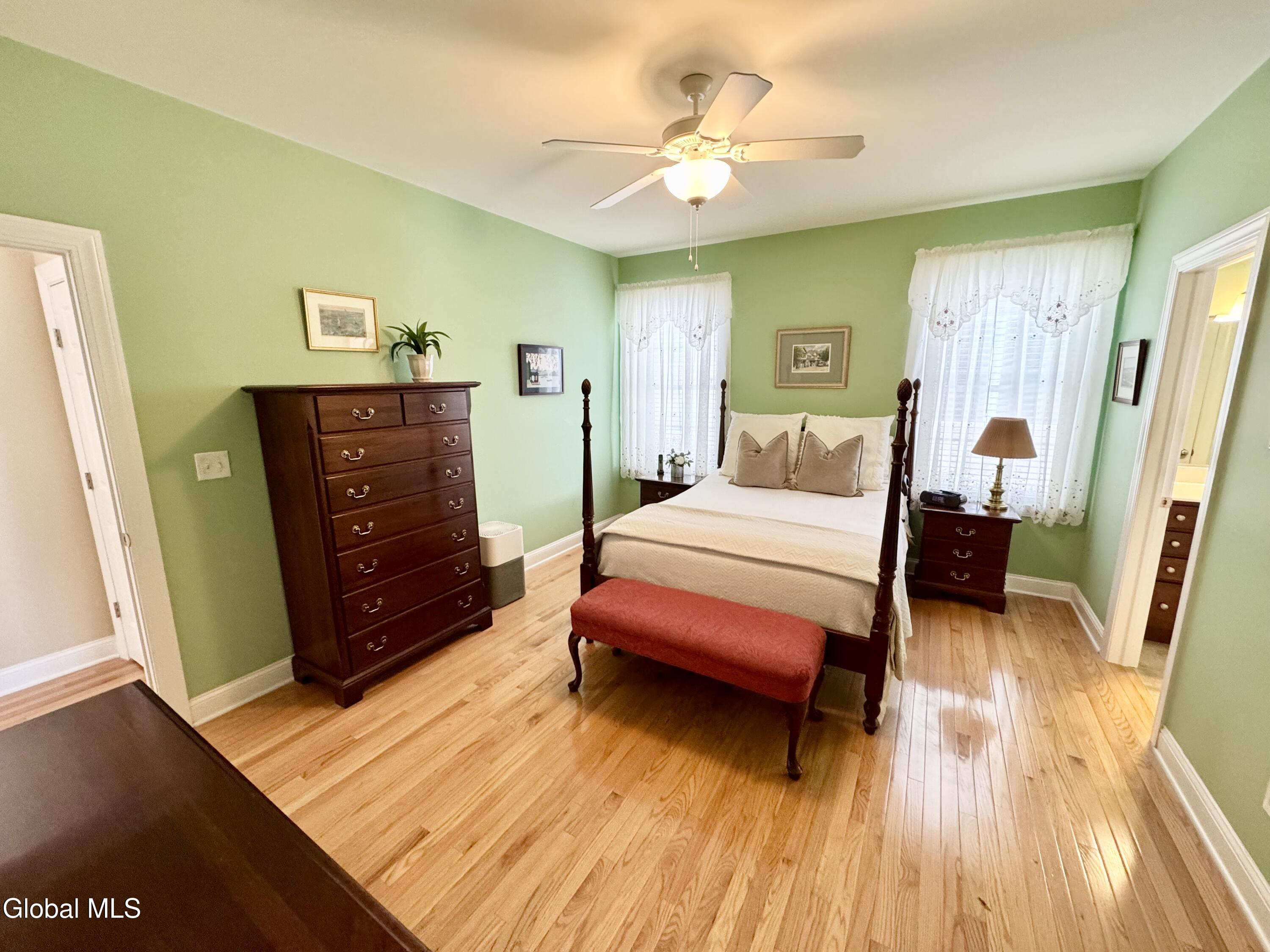 18 Forestbrook Drive