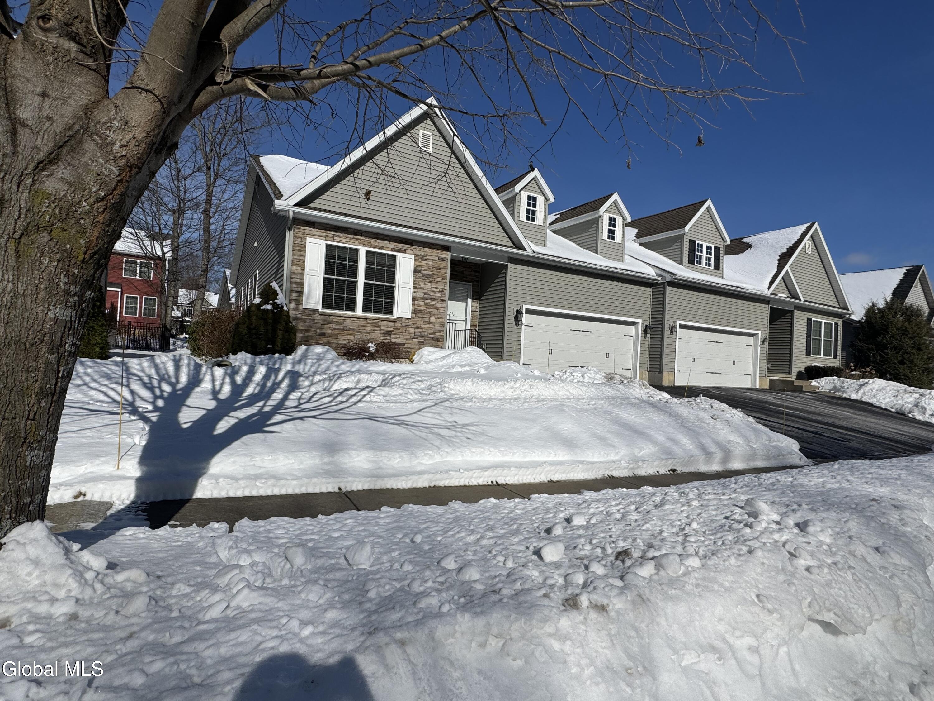 18 Forestbrook Drive