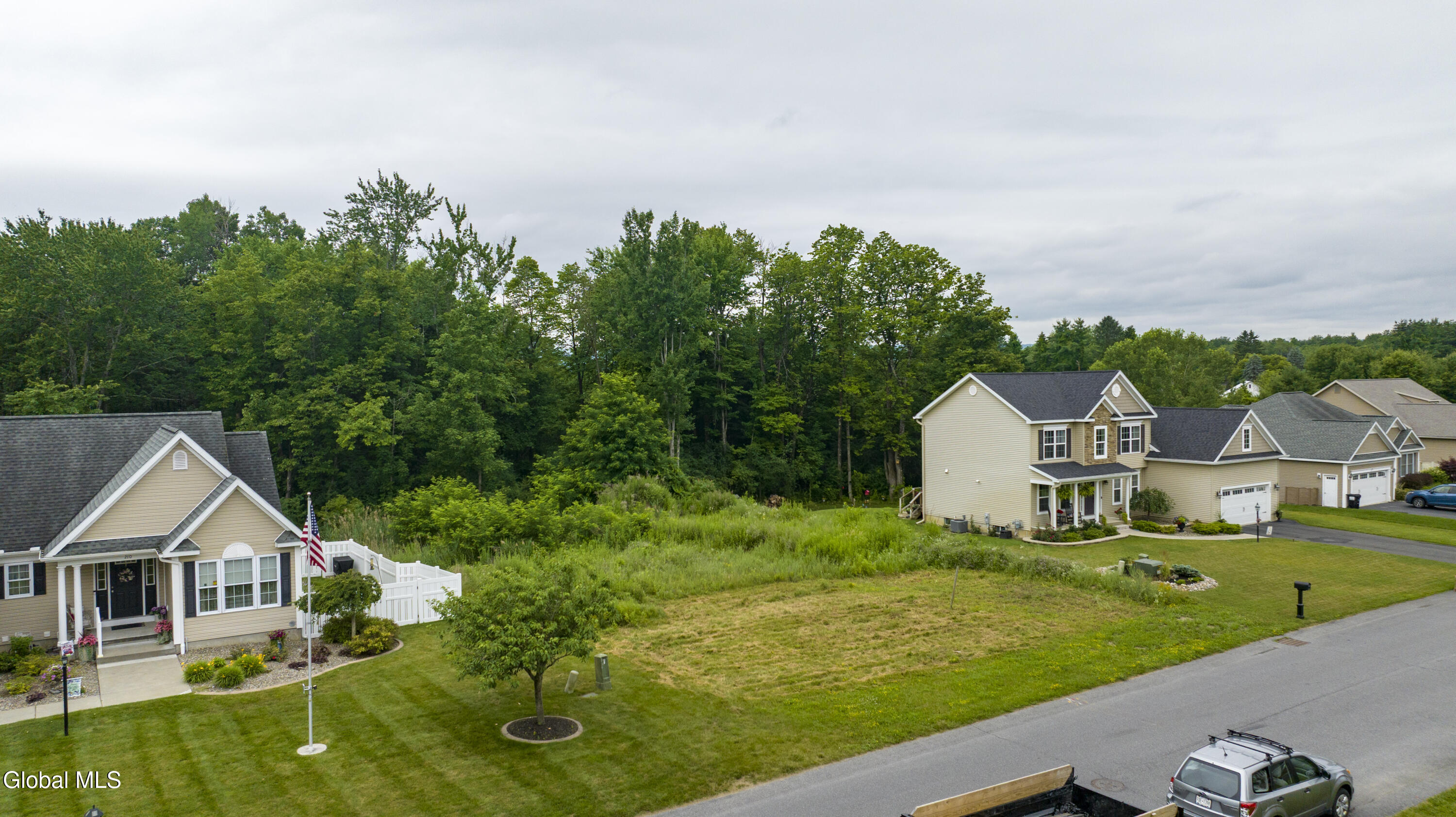 208 Steeple Way