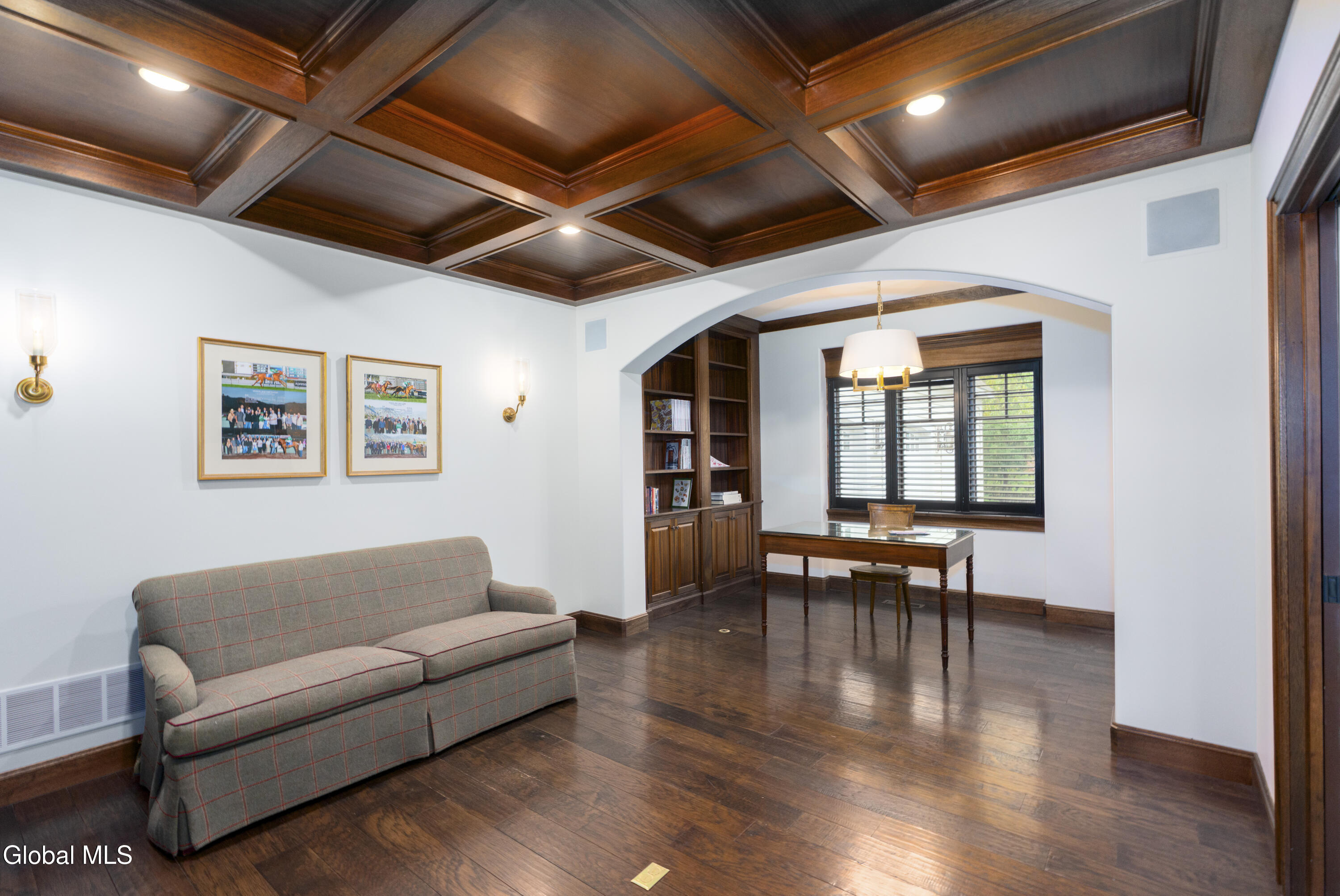 15 Saratoga Farm Road