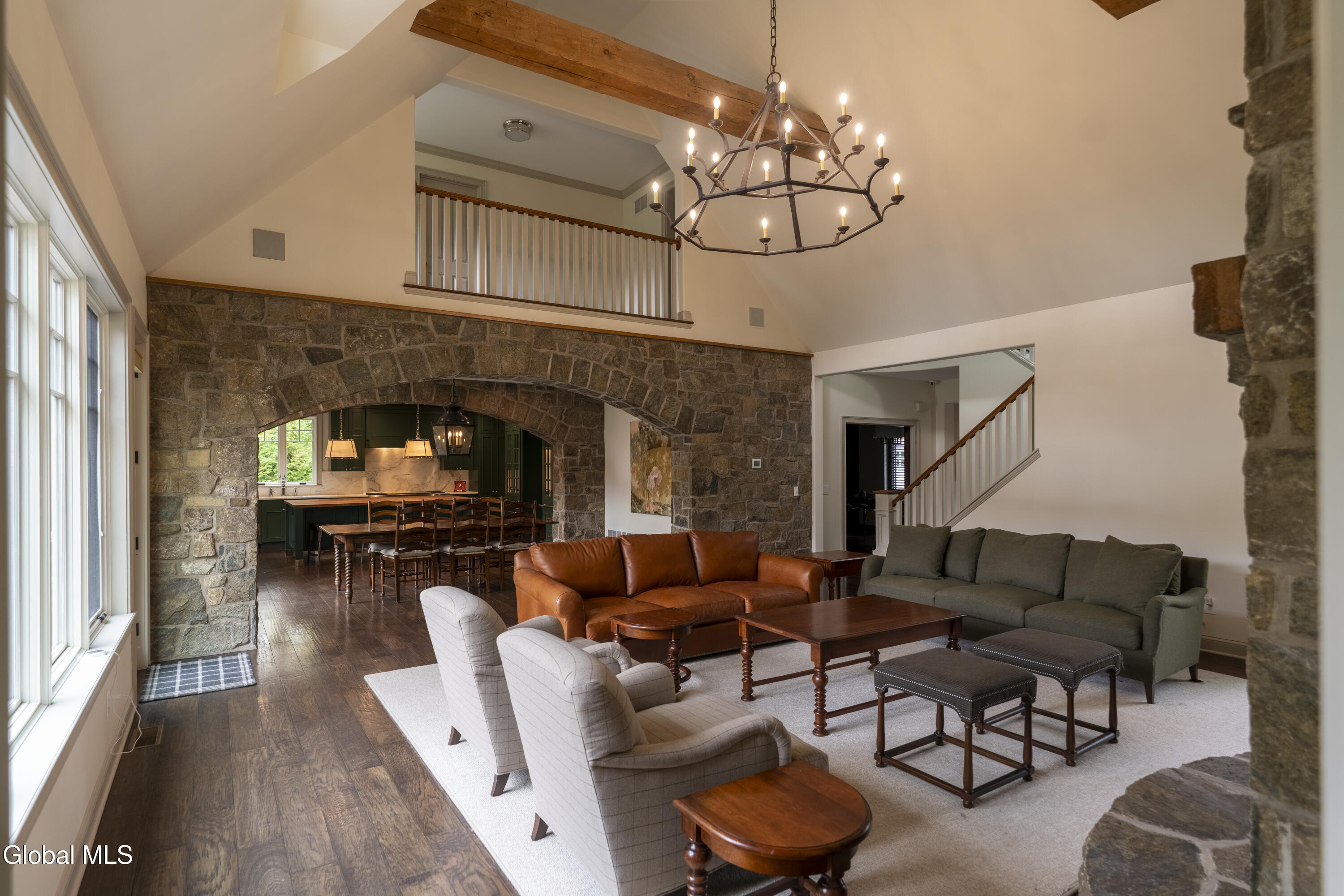 15 Saratoga Farm Road