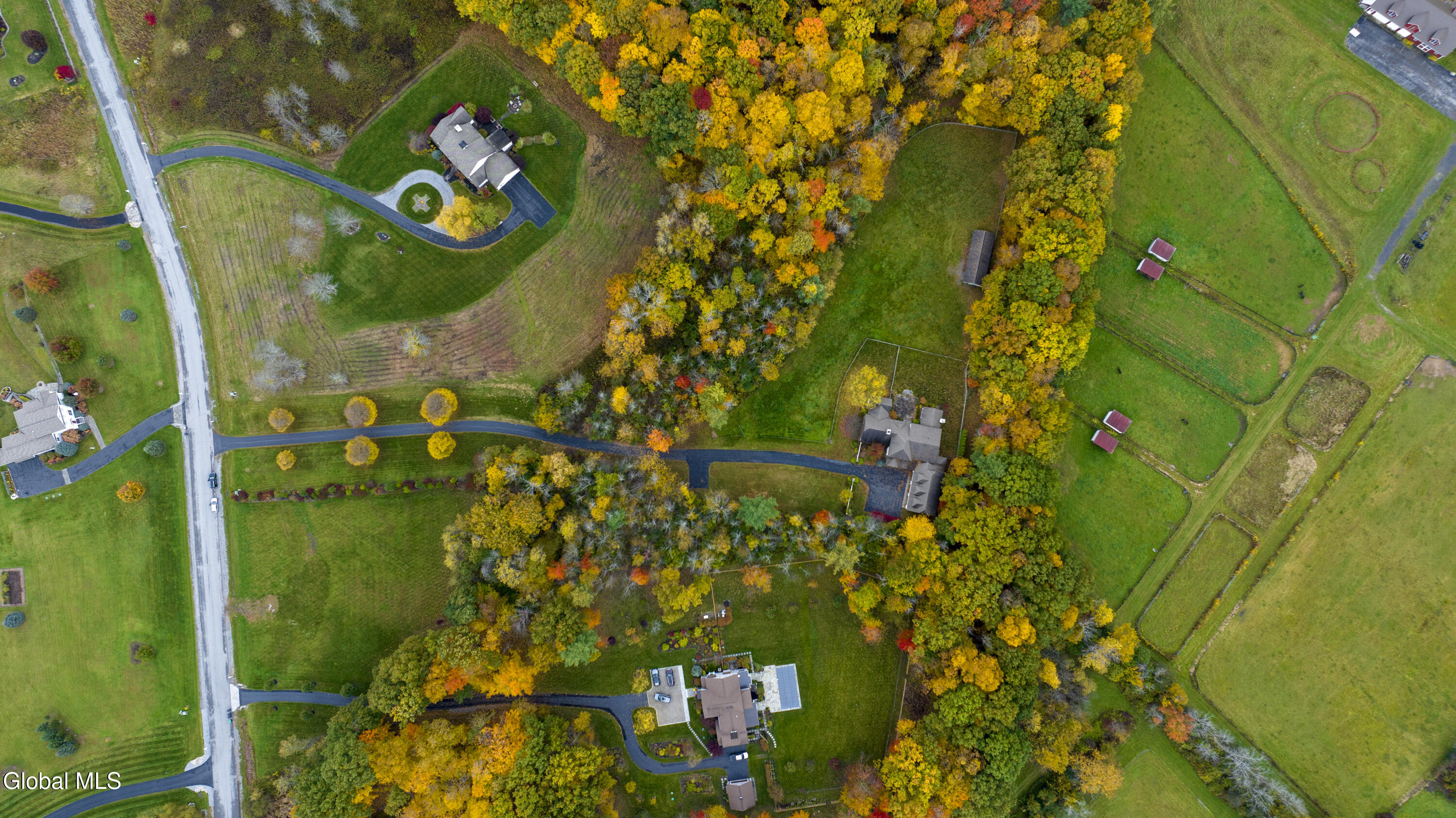 15 Saratoga Farm Road