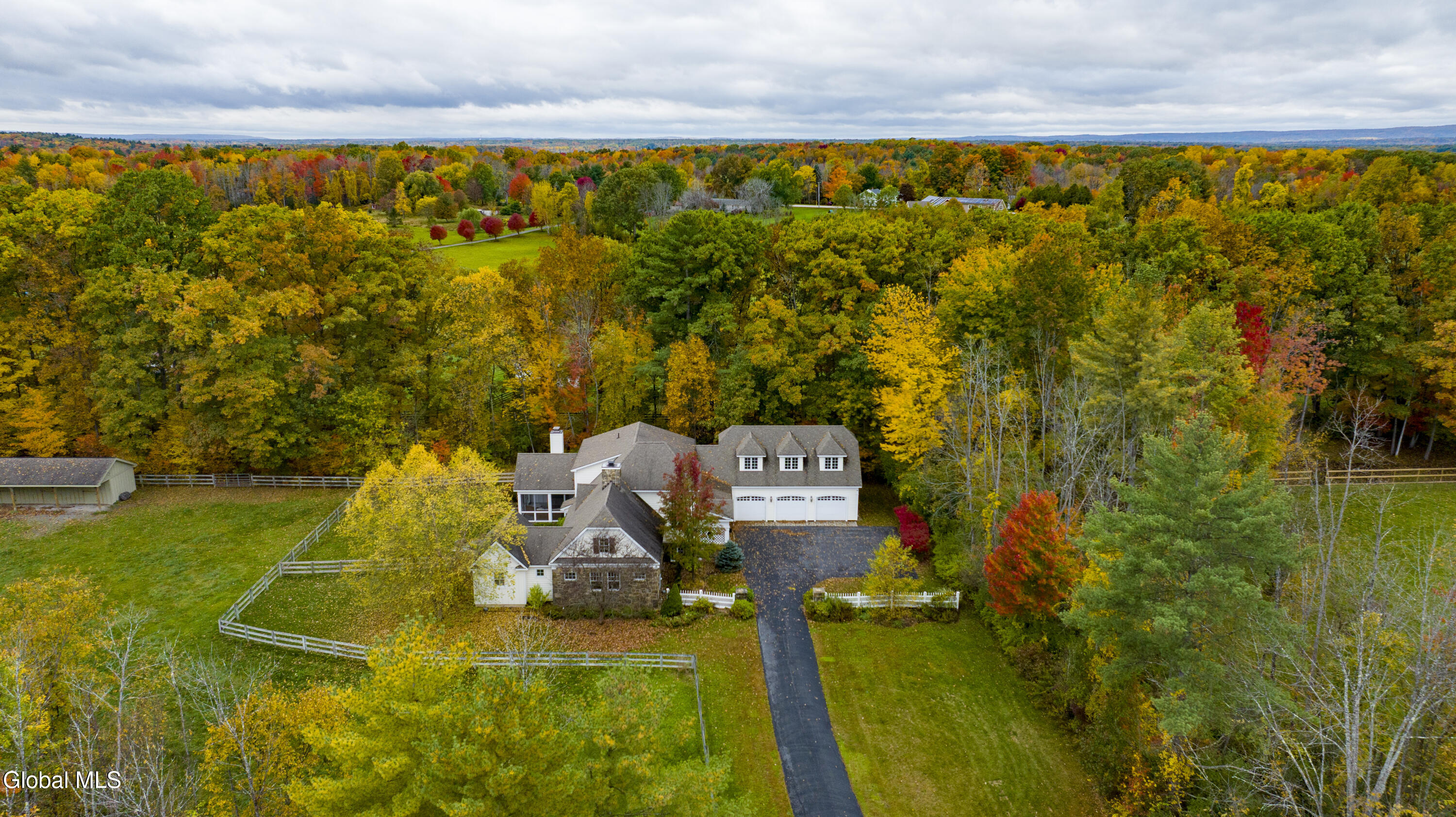 15 Saratoga Farm Road