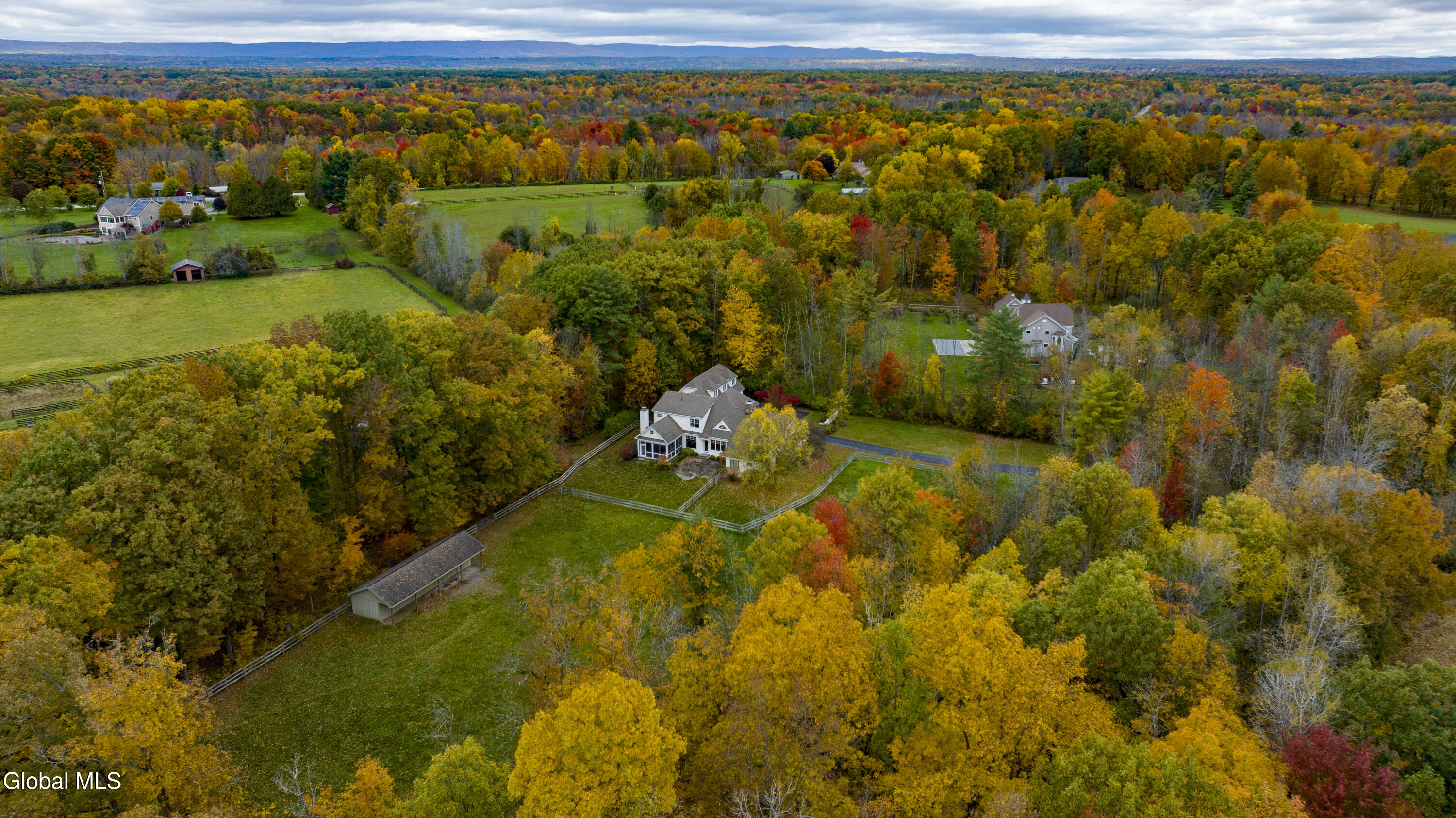 15 Saratoga Farm Road