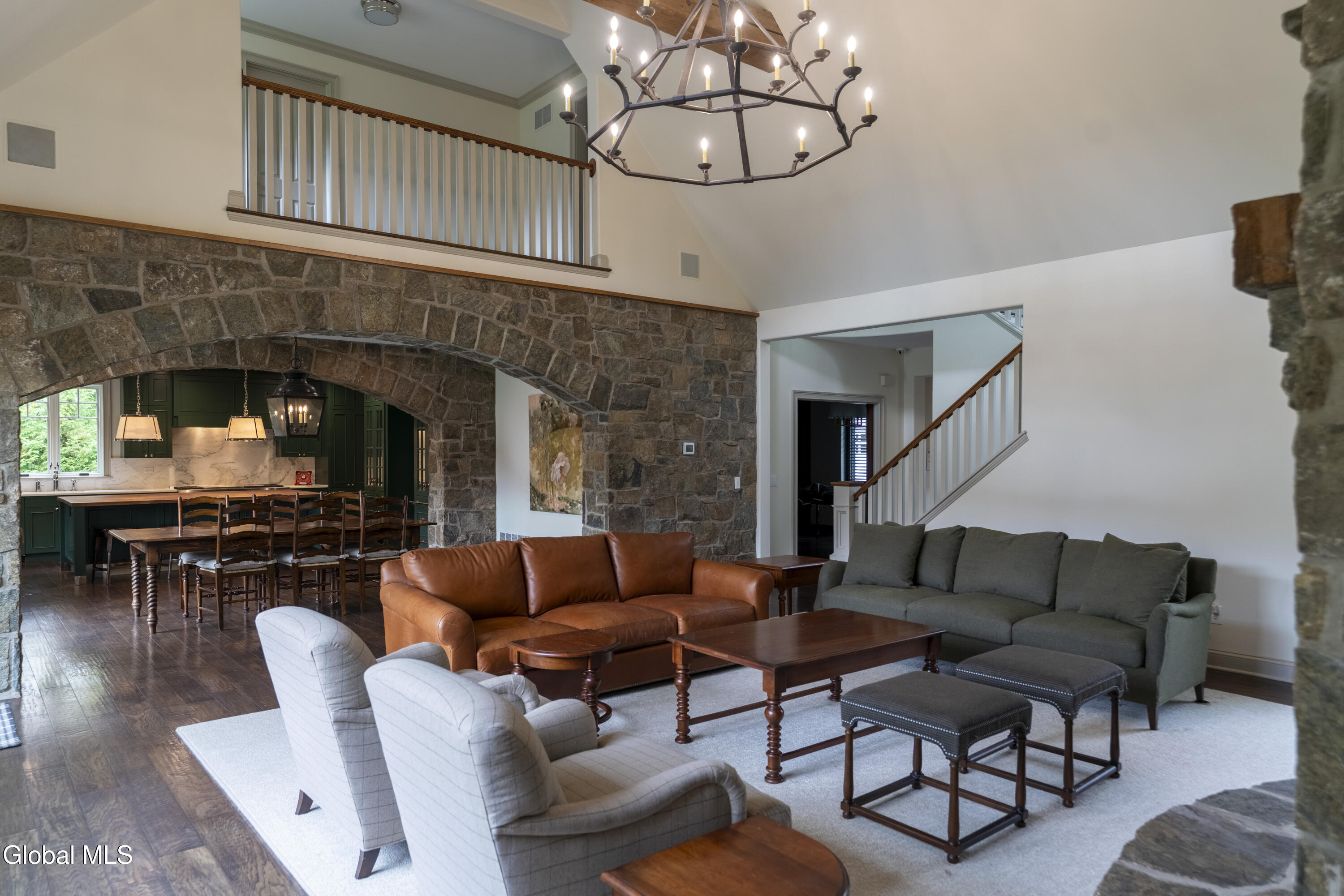 15 Saratoga Farm Road