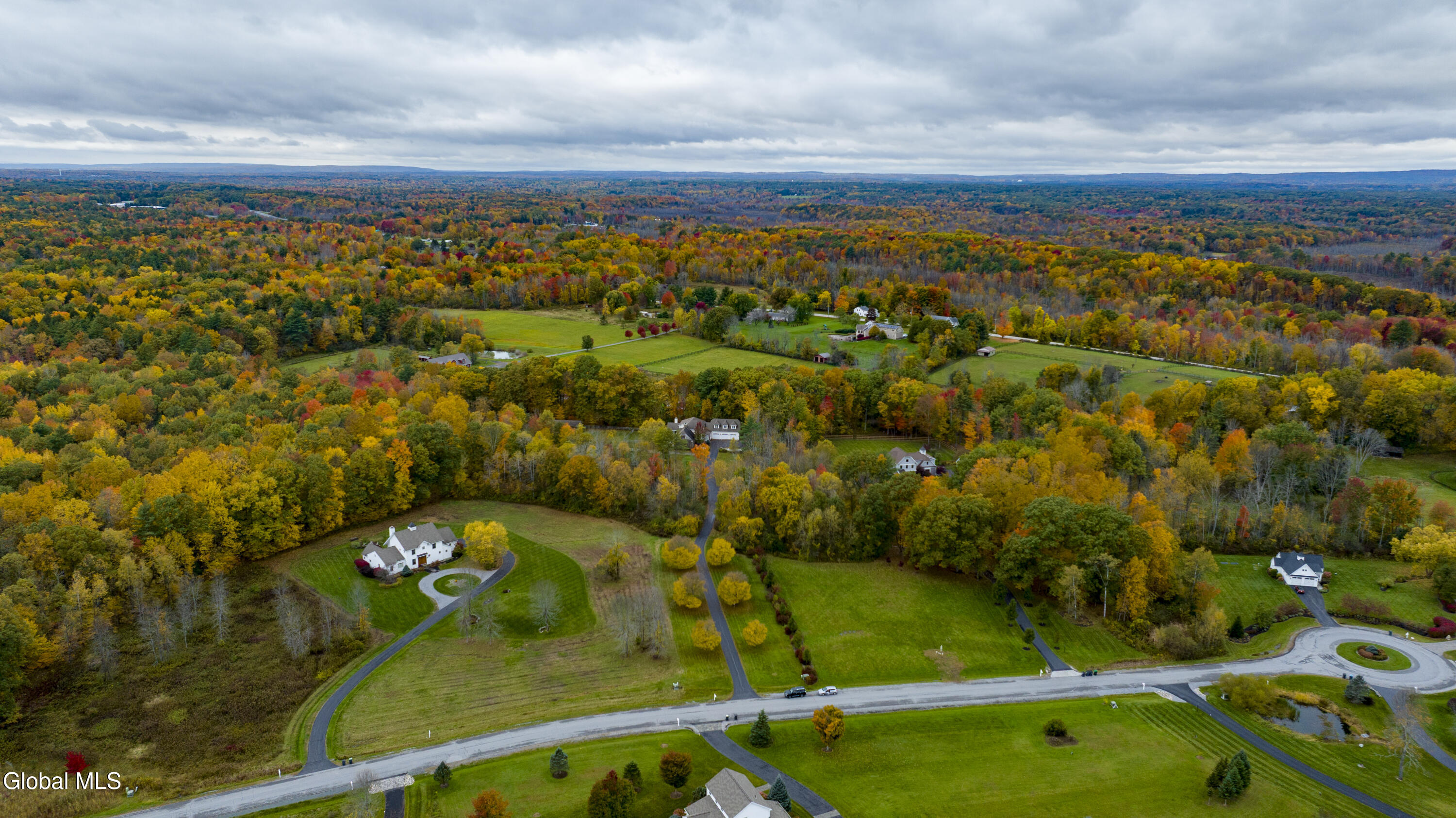 15 Saratoga Farm Road