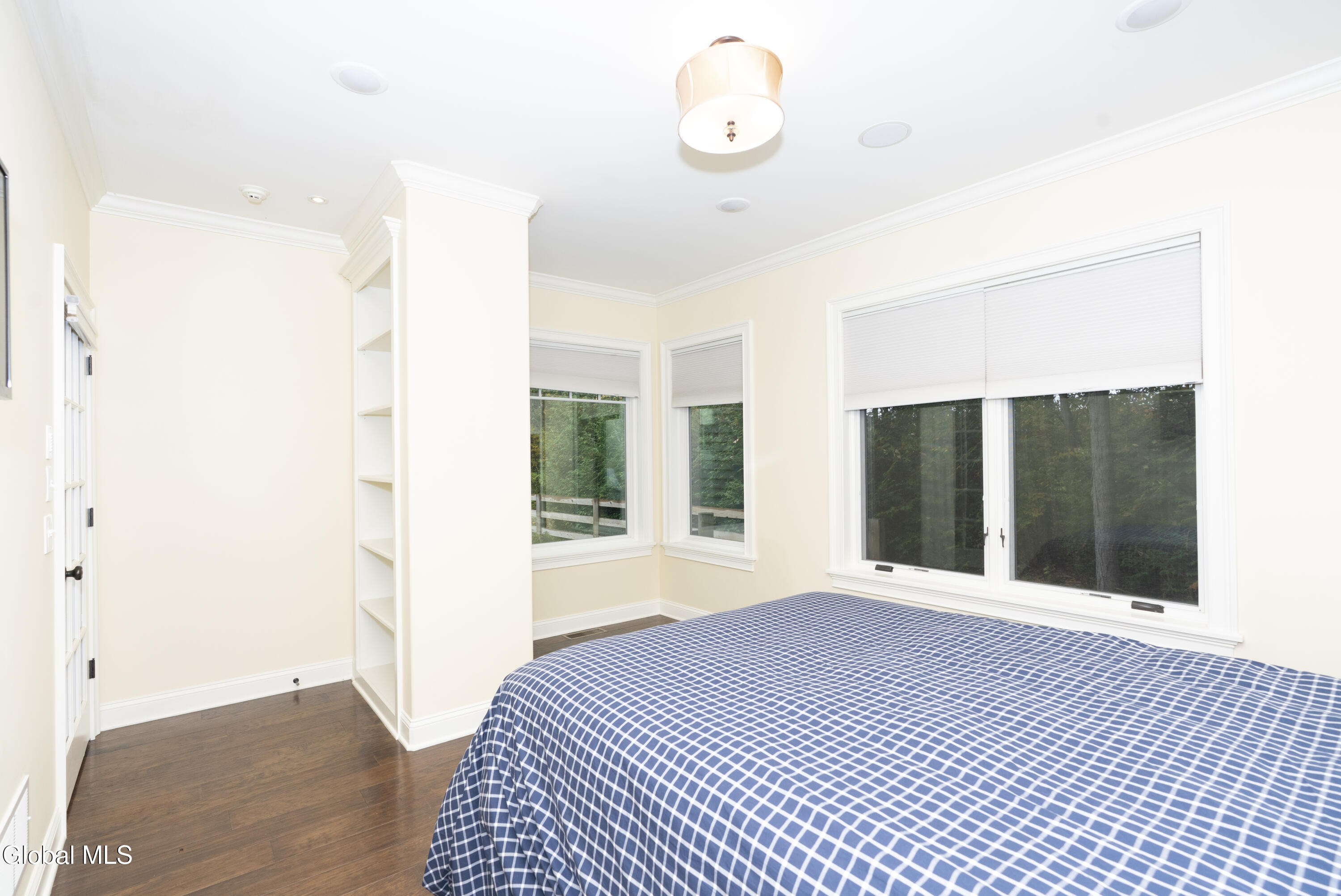 15 Saratoga Farm Road