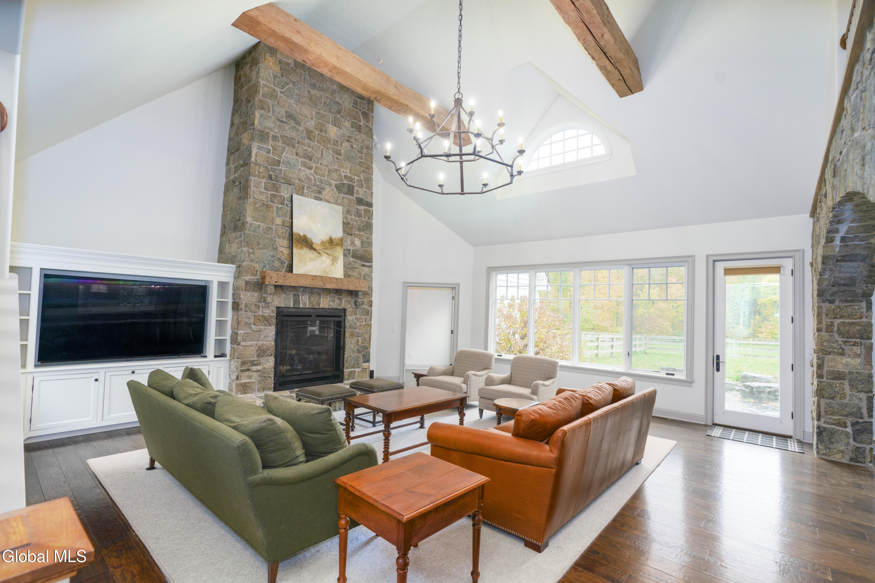 15 Saratoga Farm Road