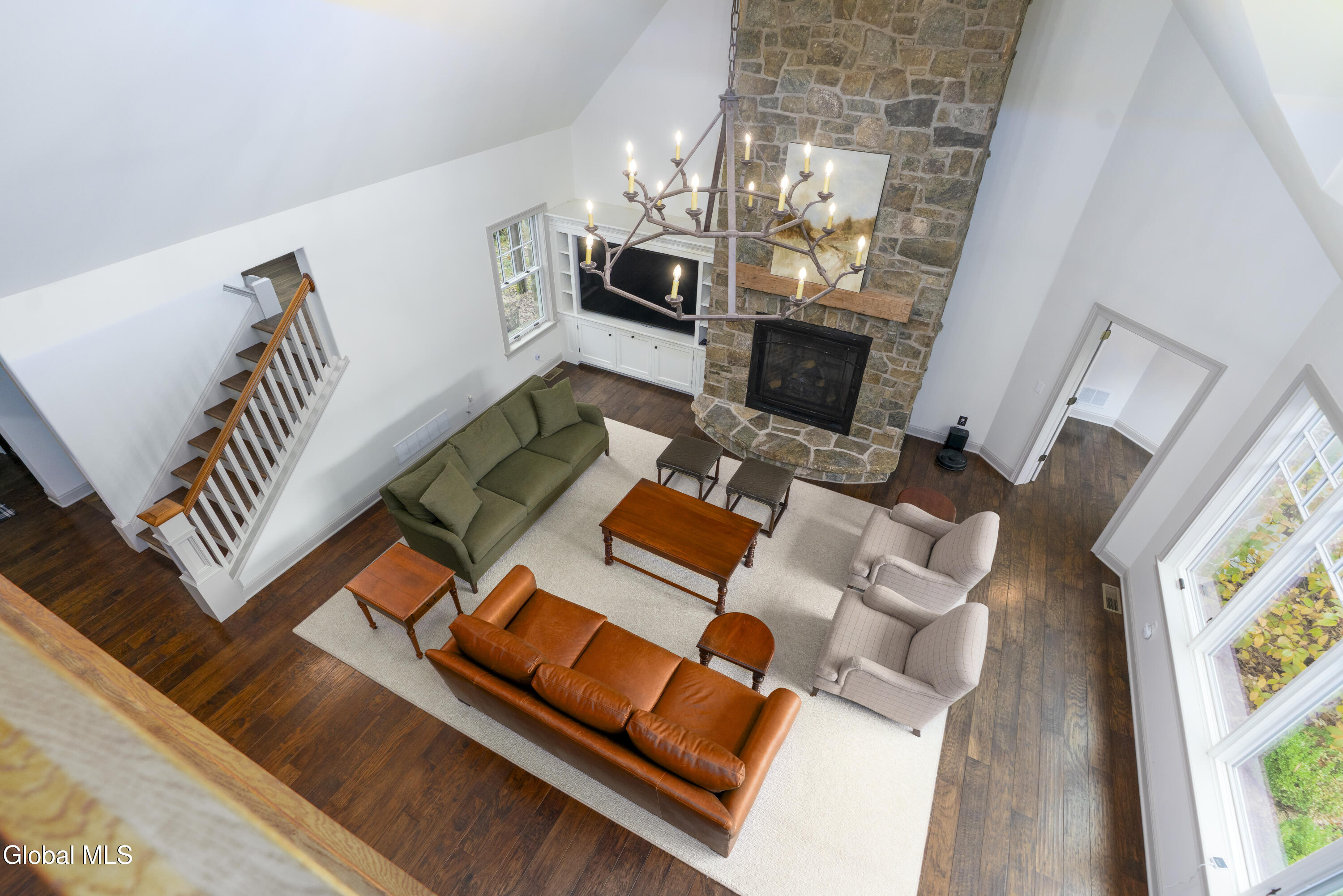 15 Saratoga Farm Road