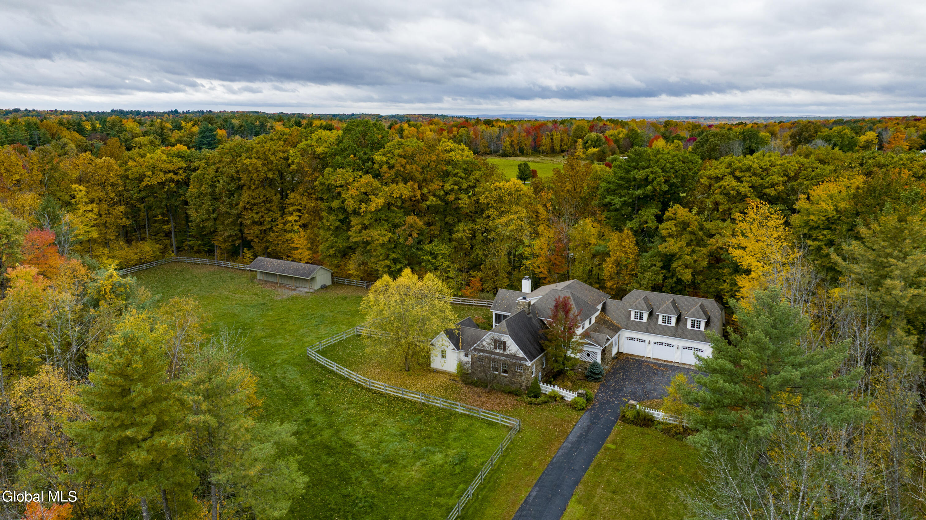 15 Saratoga Farm Road