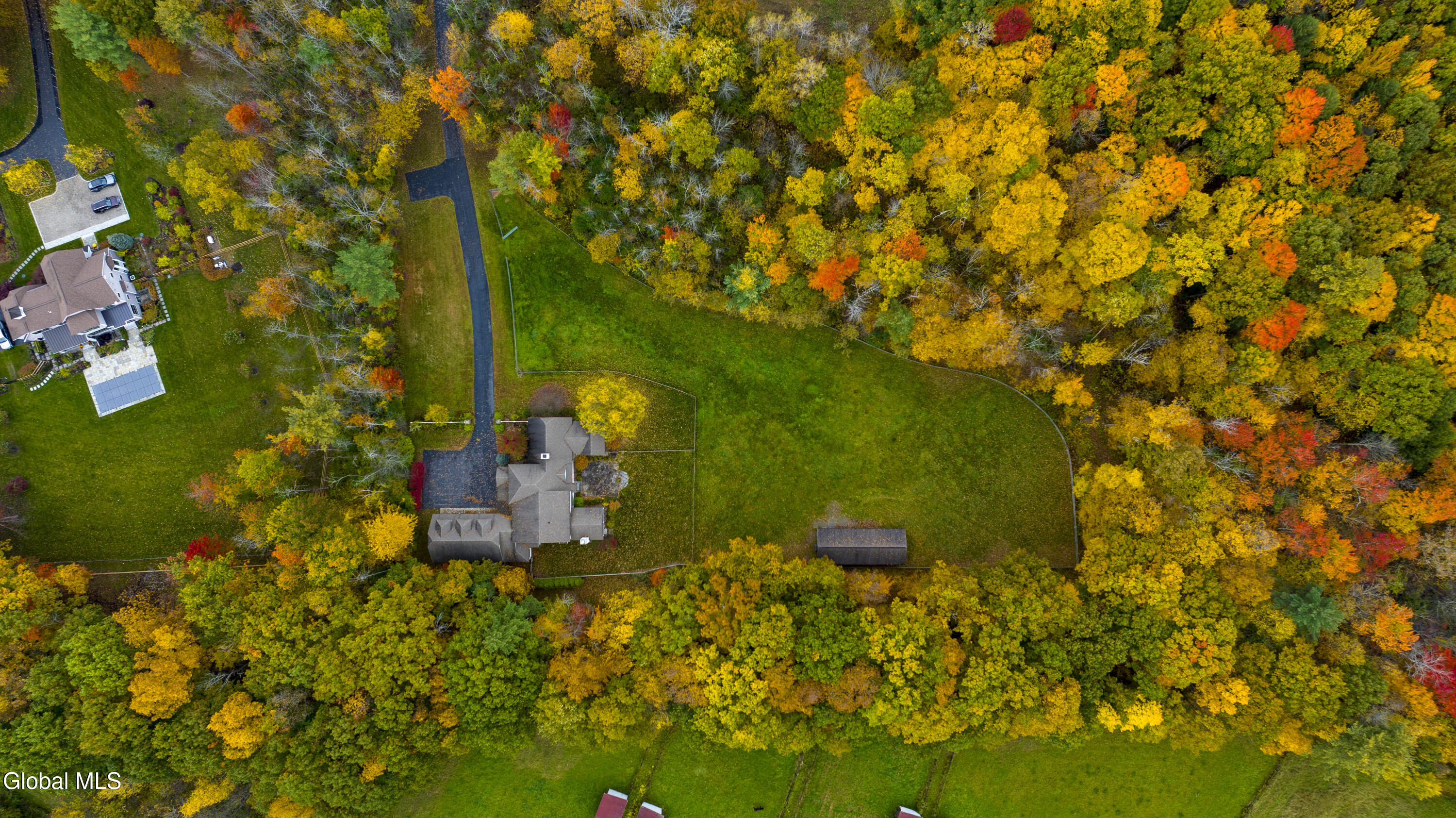 15 Saratoga Farm Road