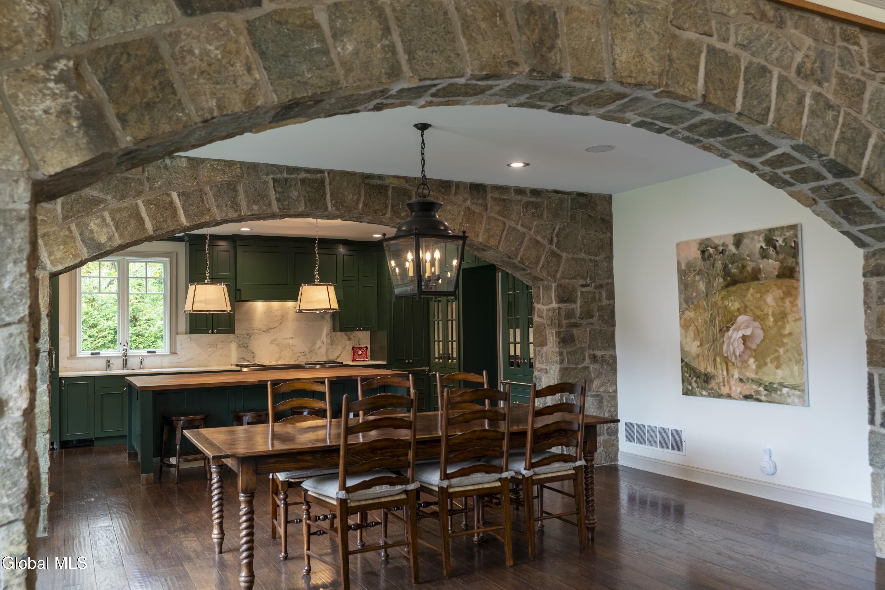 15 Saratoga Farm Road