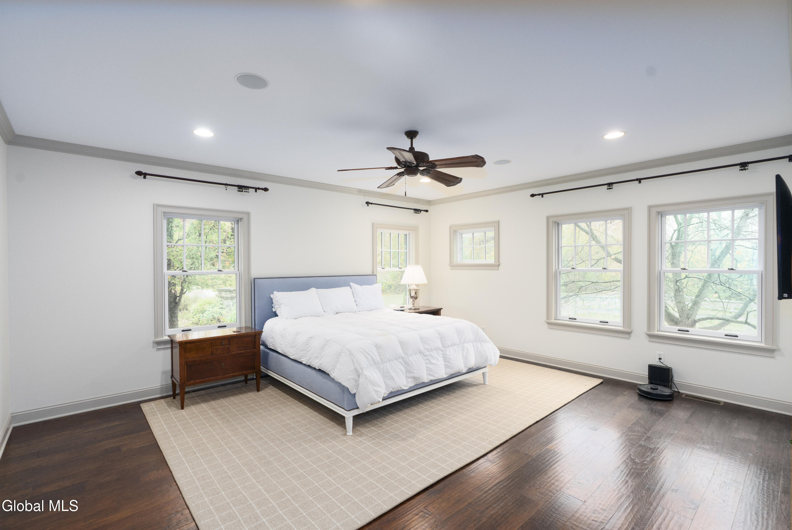 15 Saratoga Farm Road