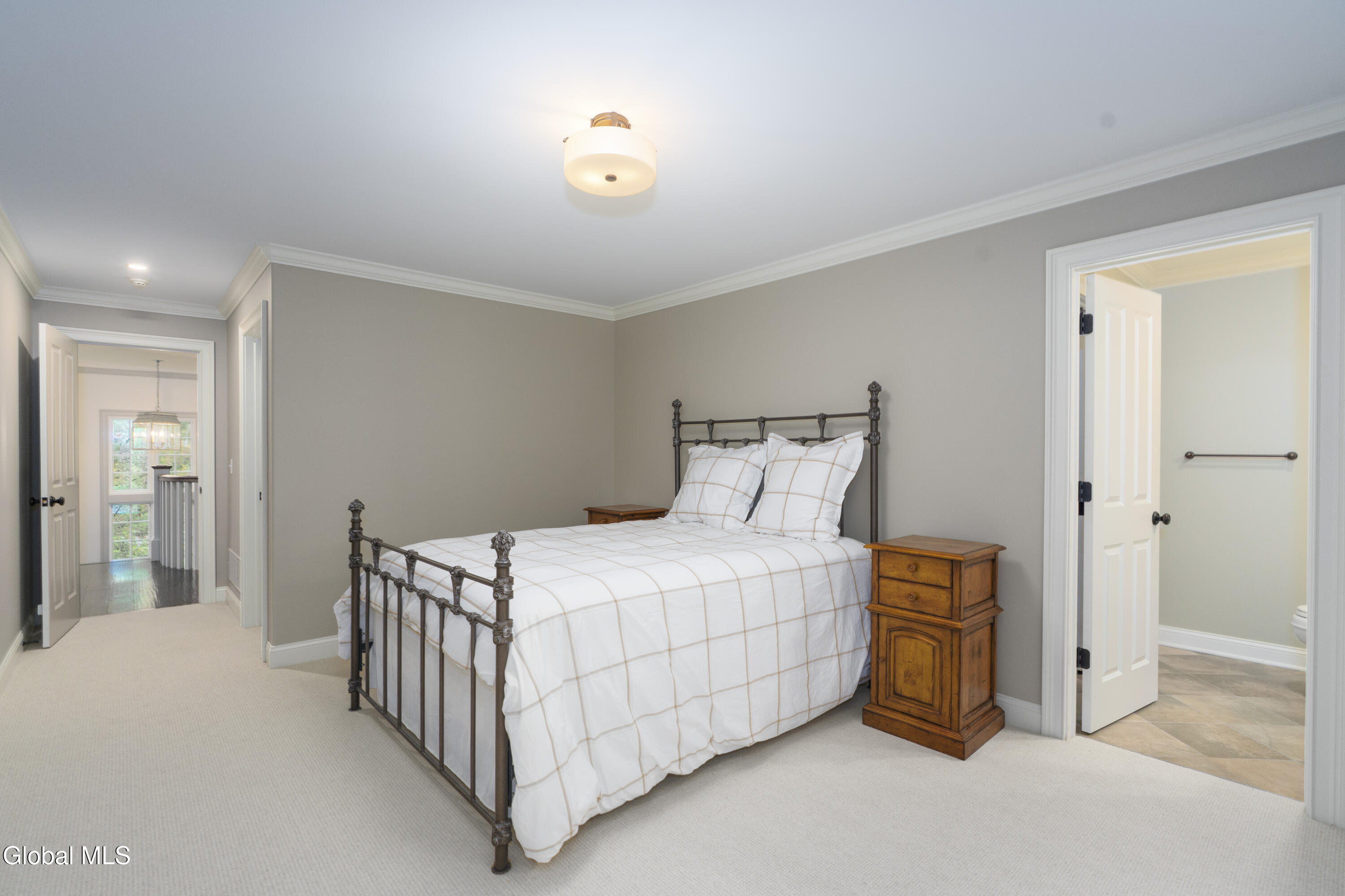 15 Saratoga Farm Road