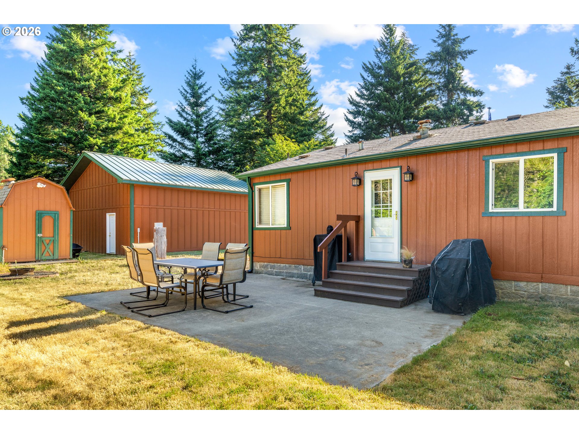 52 COATES RD
