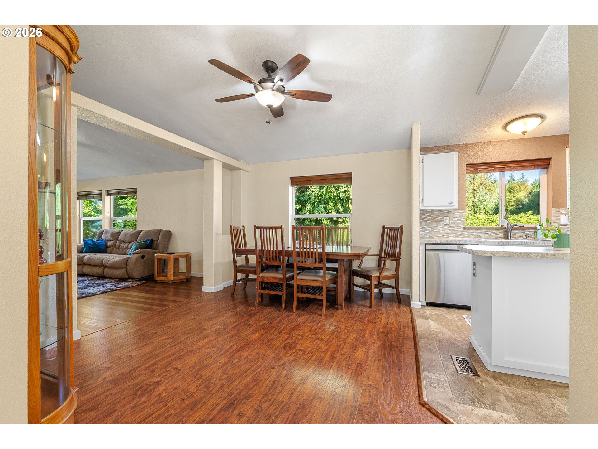 52 COATES RD