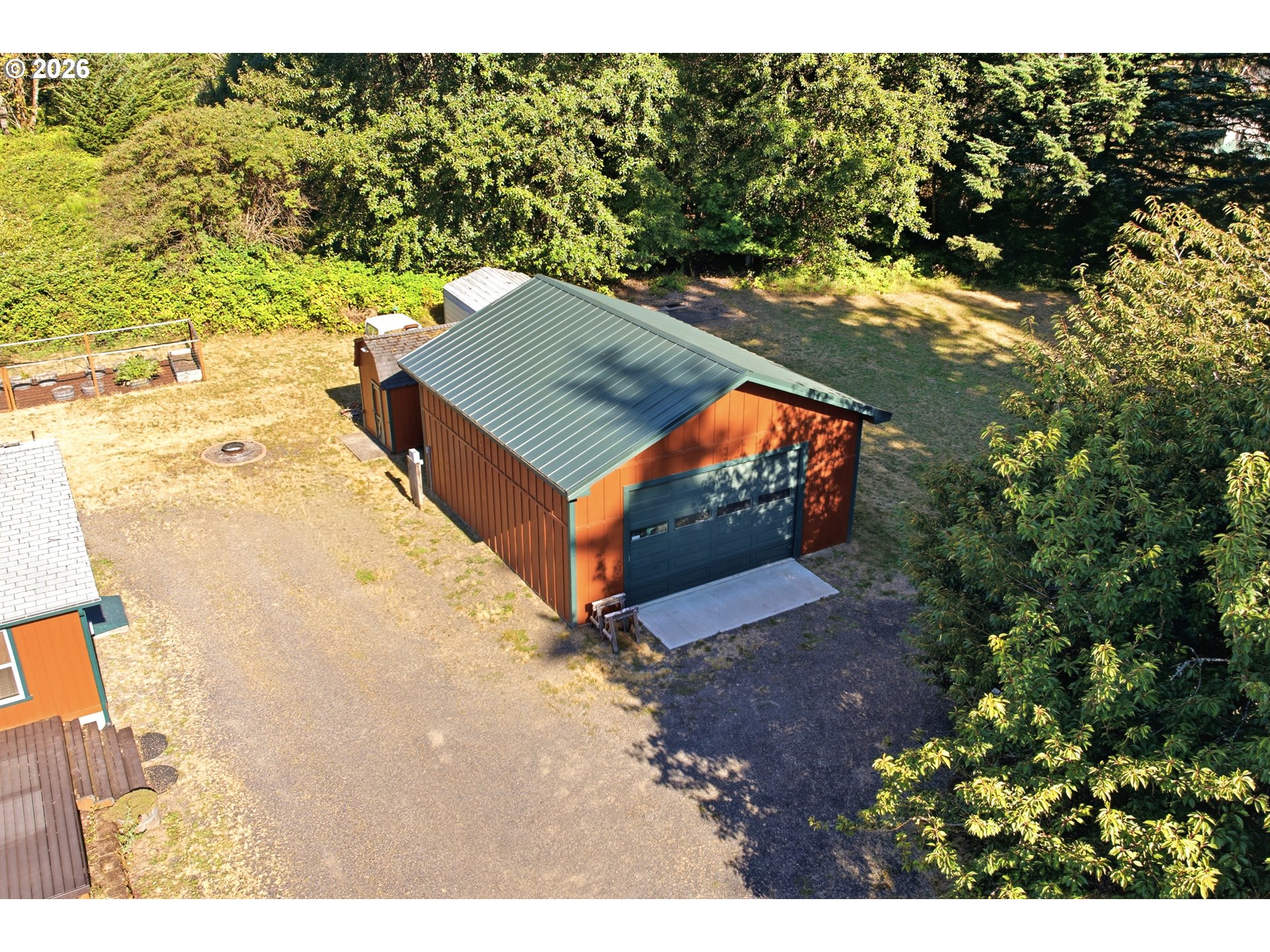 52 COATES RD