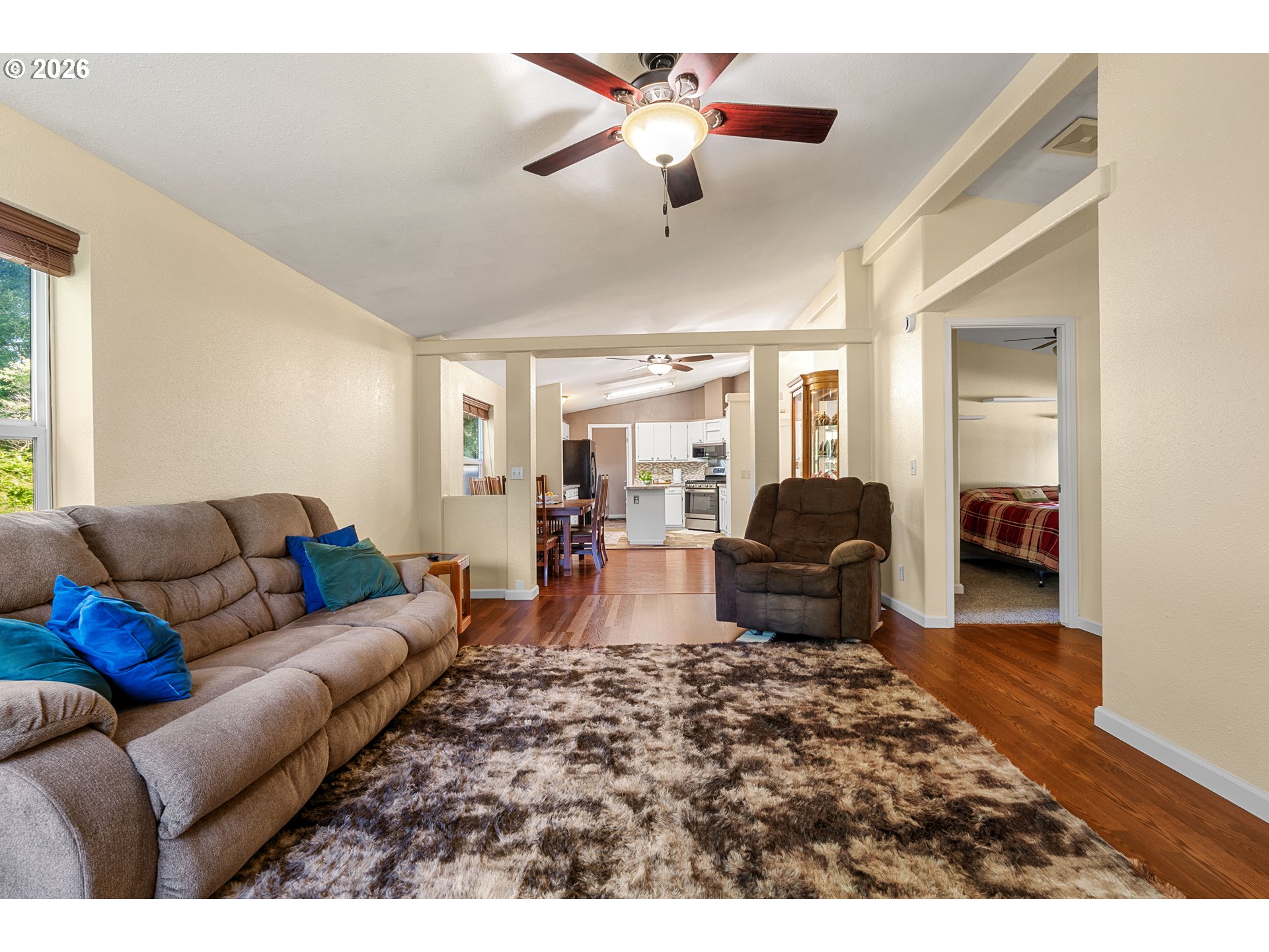 52 COATES RD