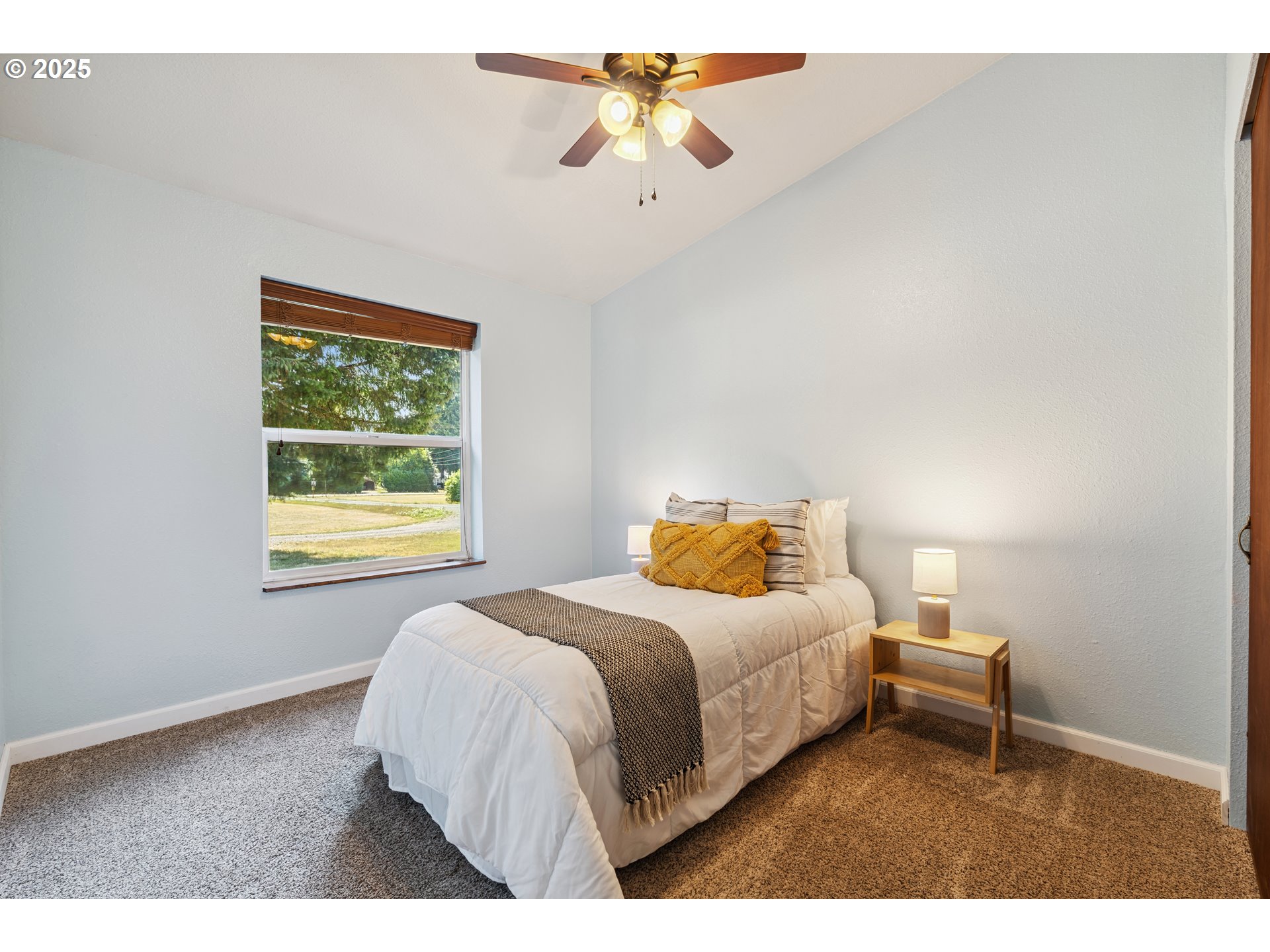 52 COATES RD