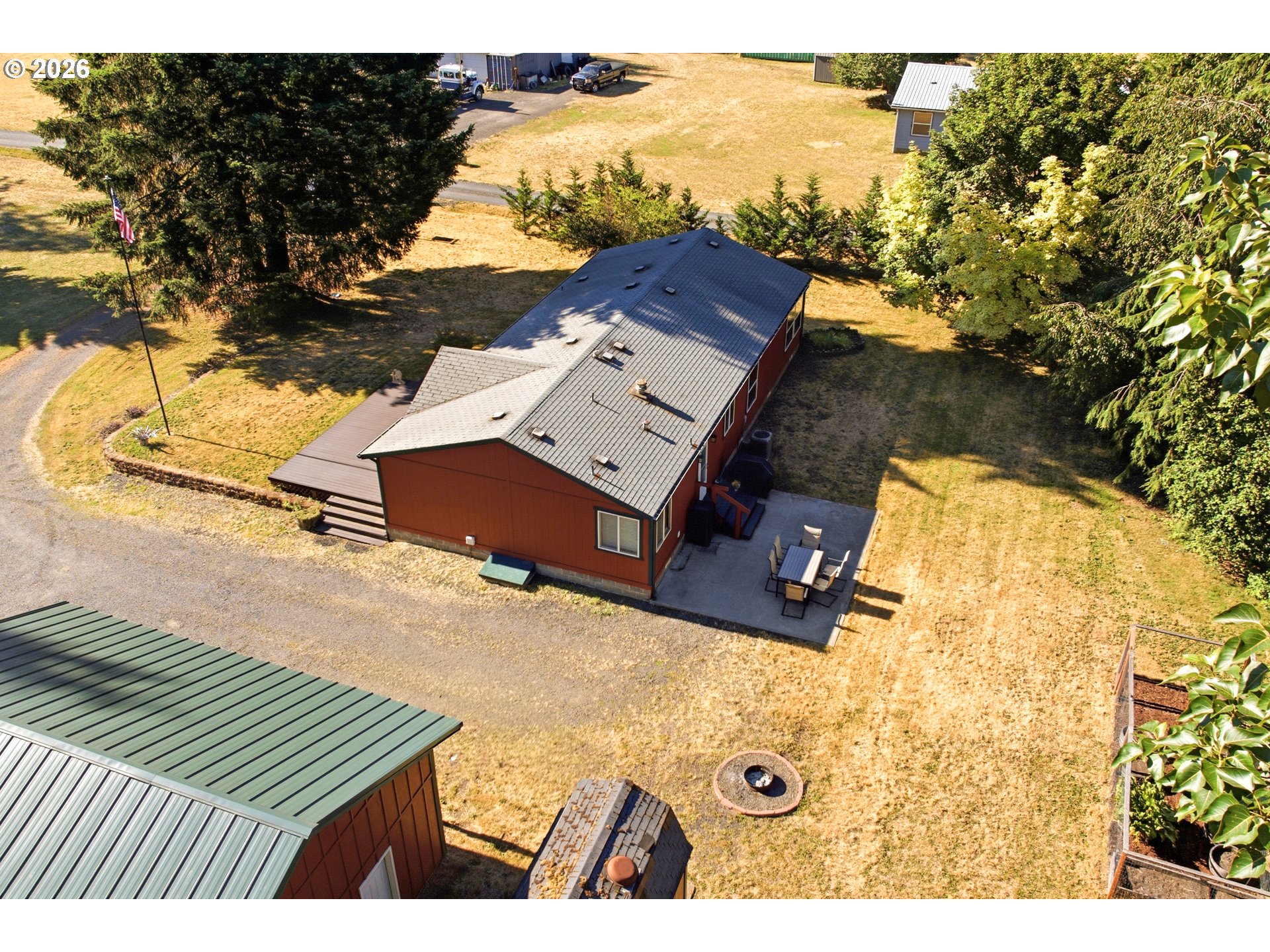 52 COATES RD