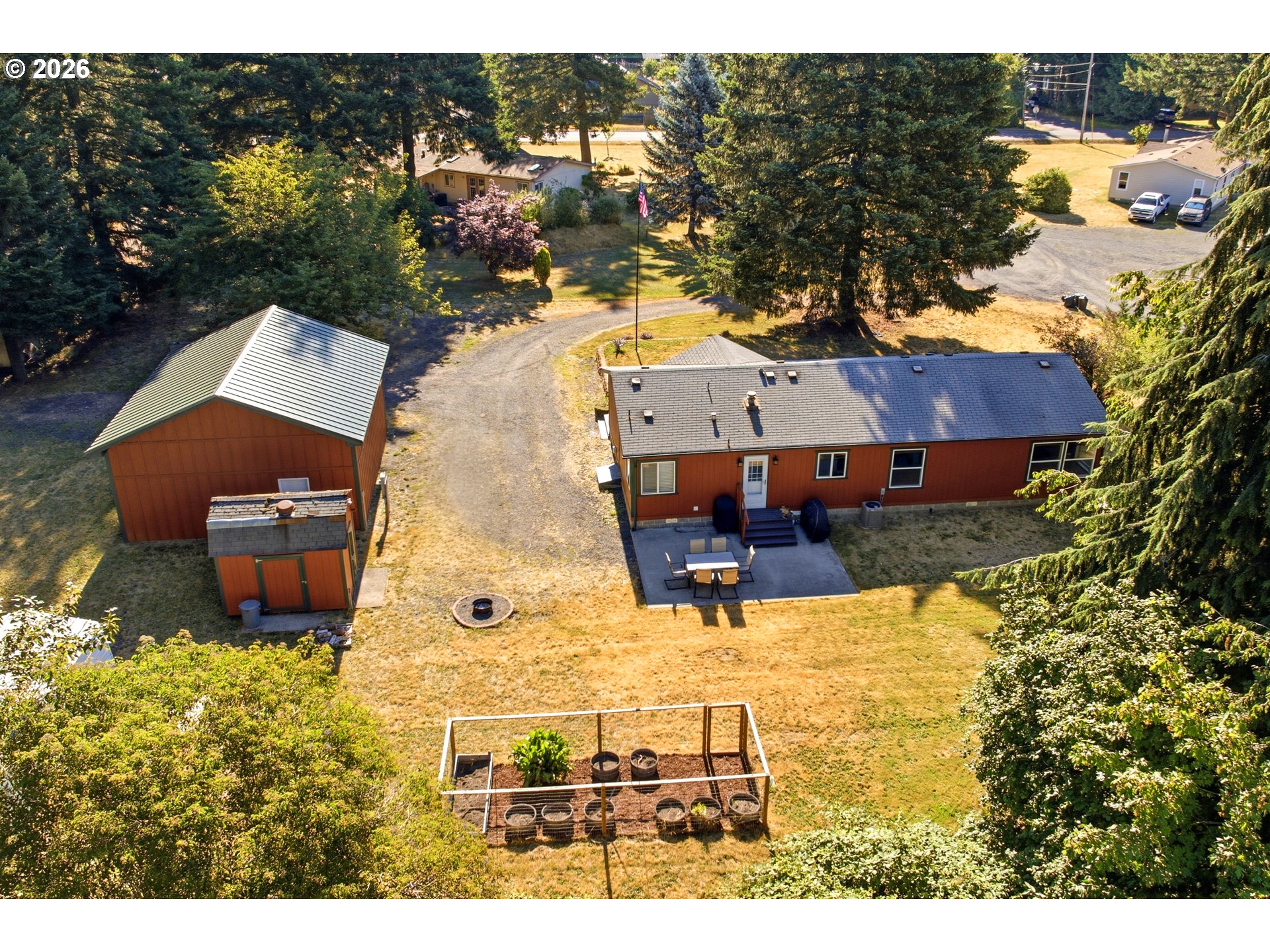 52 COATES RD