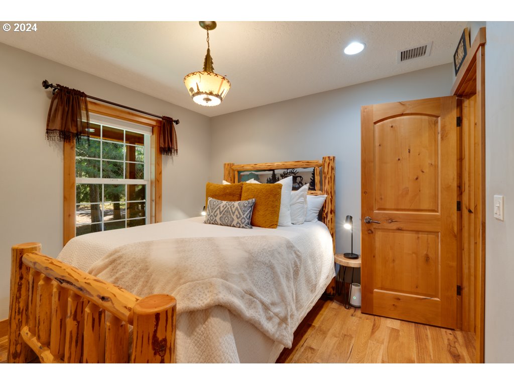 44 Lonesome PInes DR