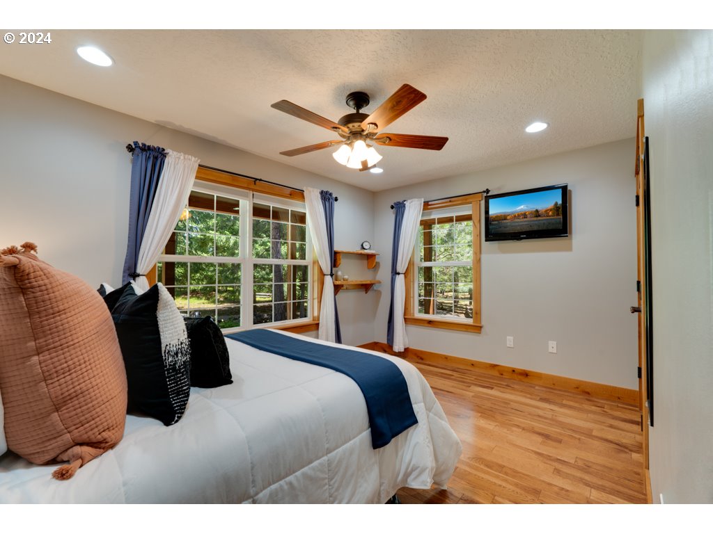 44 Lonesome PInes DR