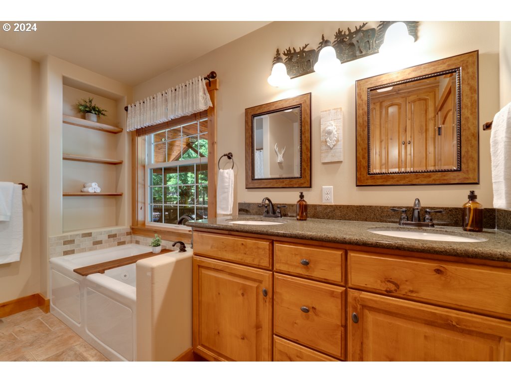 44 Lonesome PInes DR