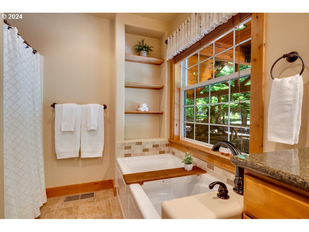 44 Lonesome PInes DR