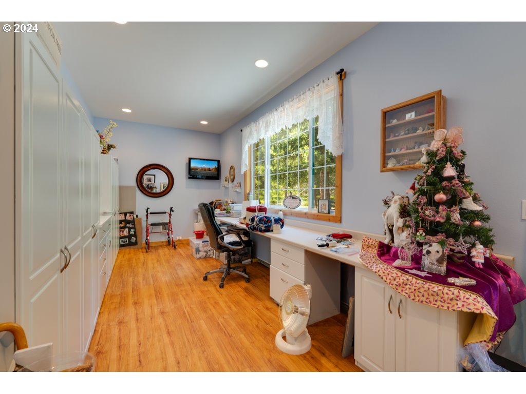 44 Lonesome PInes DR