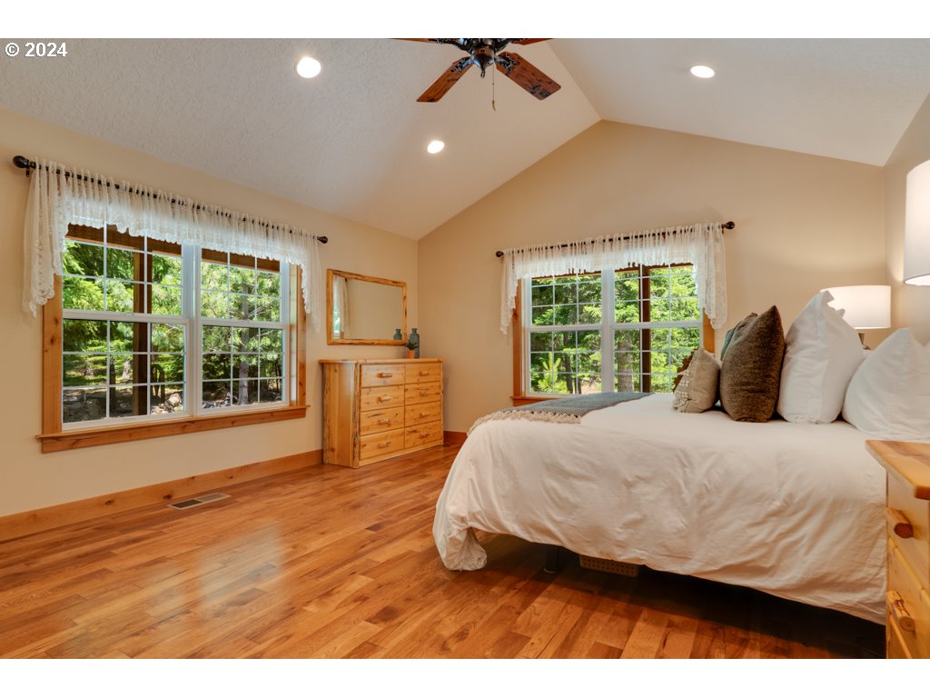 44 Lonesome PInes DR