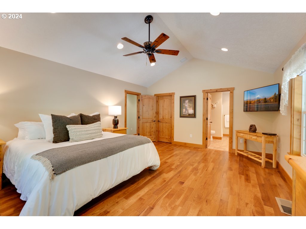 44 Lonesome PInes DR