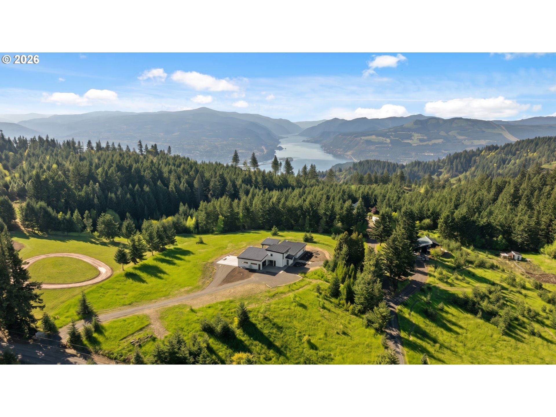 8 MEADOWLARK LN