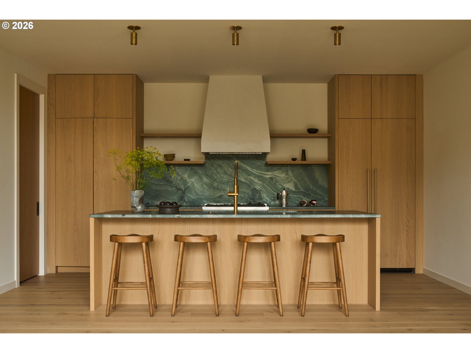 8 MEADOWLARK LN